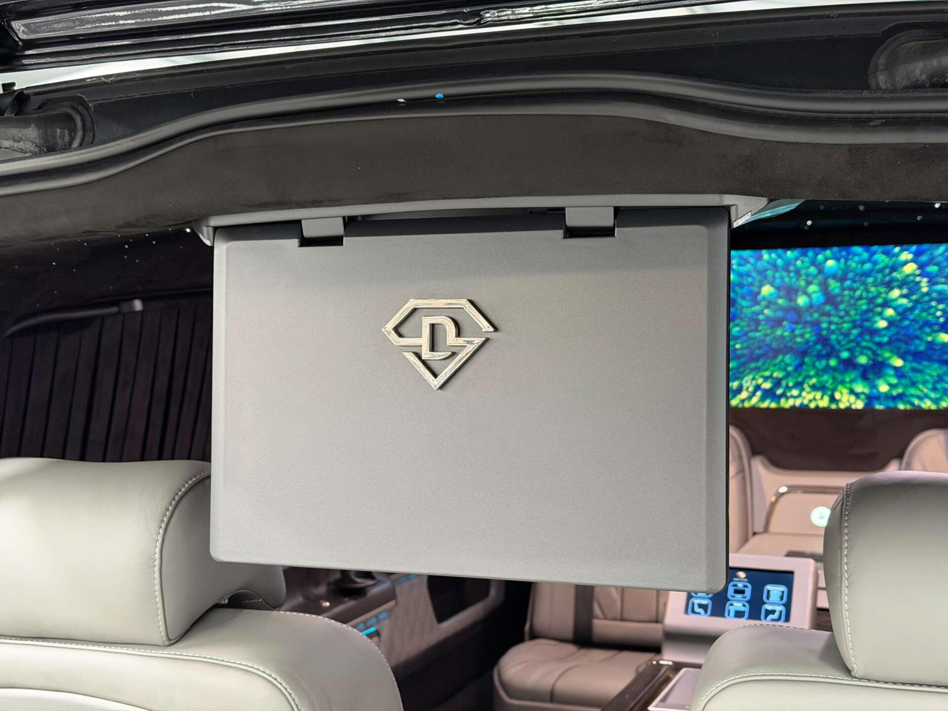 Mercedes-Benz V Class view 21