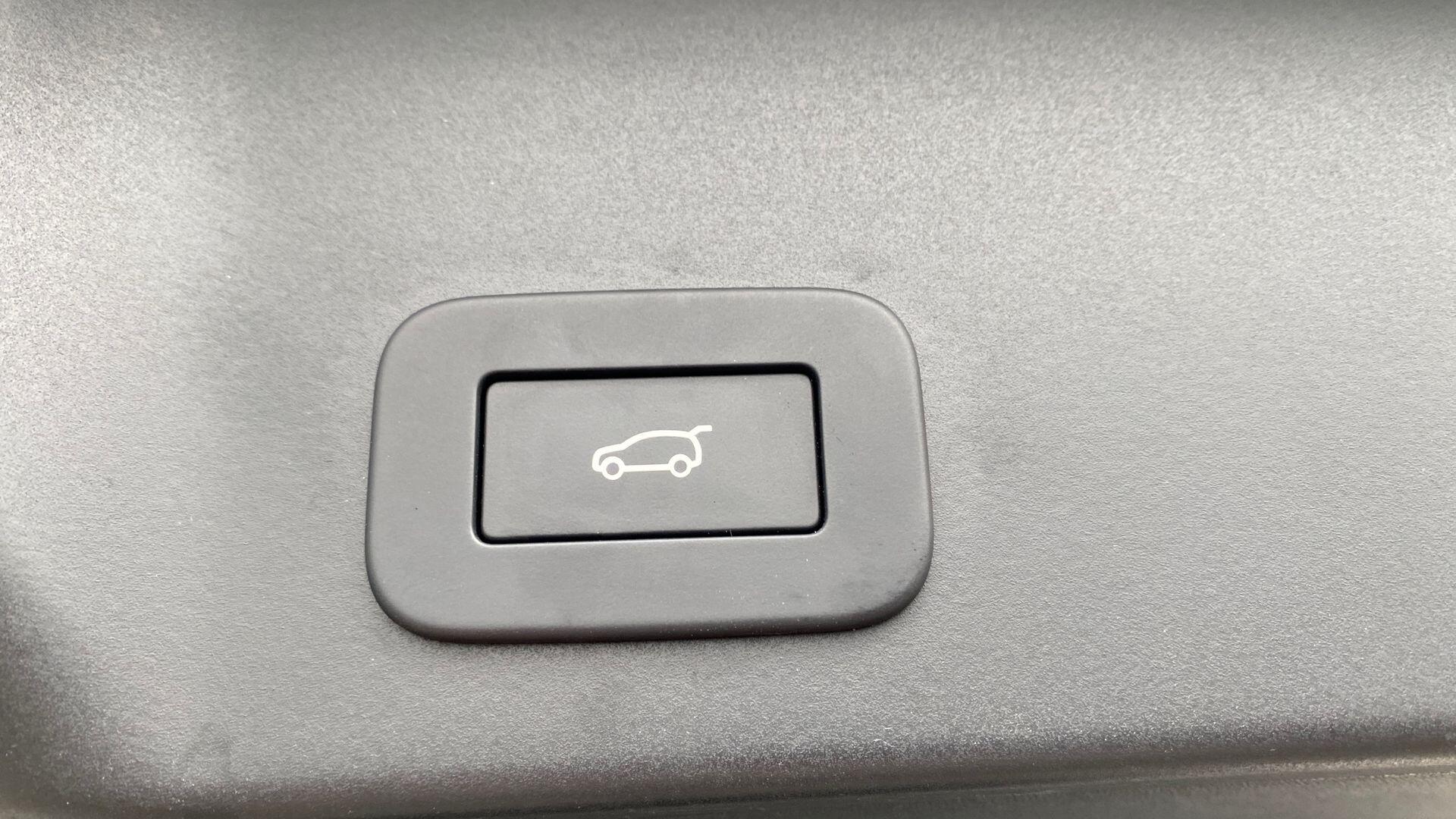 Land Rover Range Rover Evoque view 47