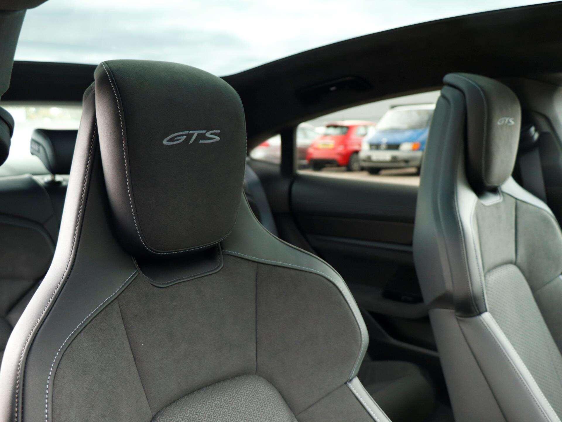 Porsche Taycan view 24
