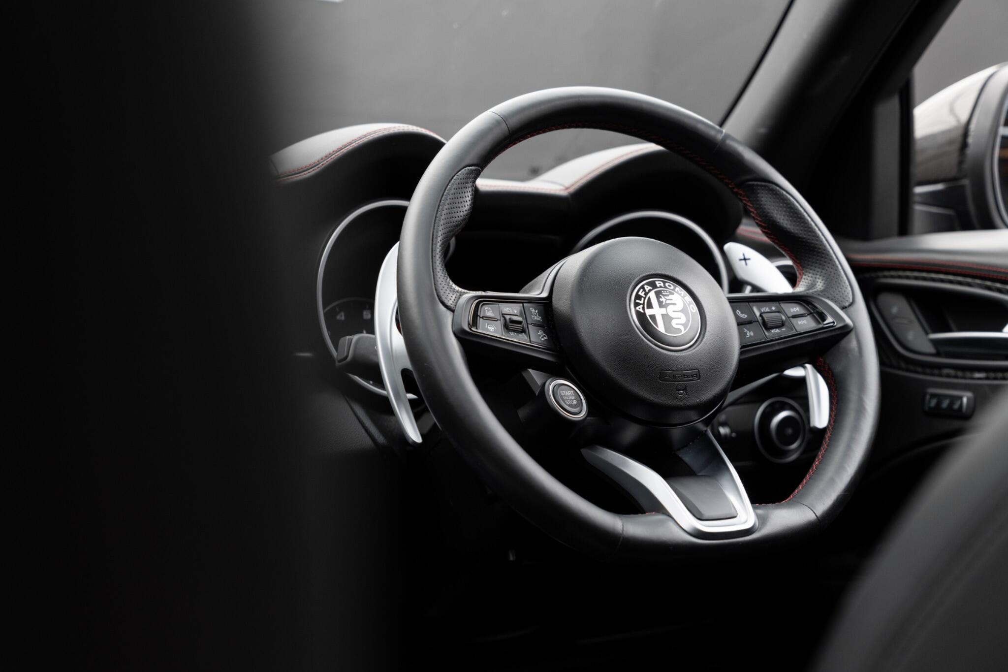 Alfa Romeo Stelvio view 38