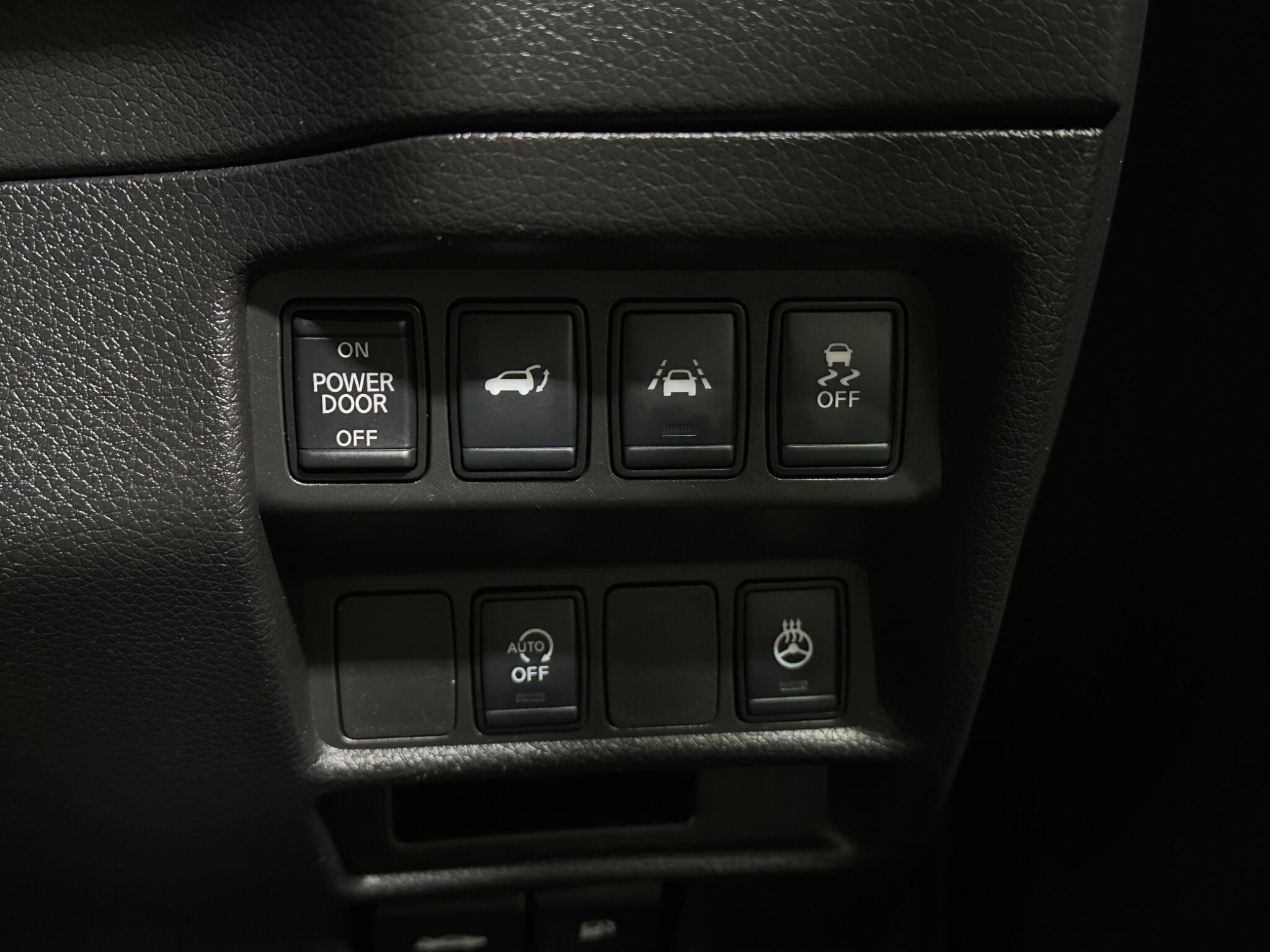 Nissan X-Trail view 18