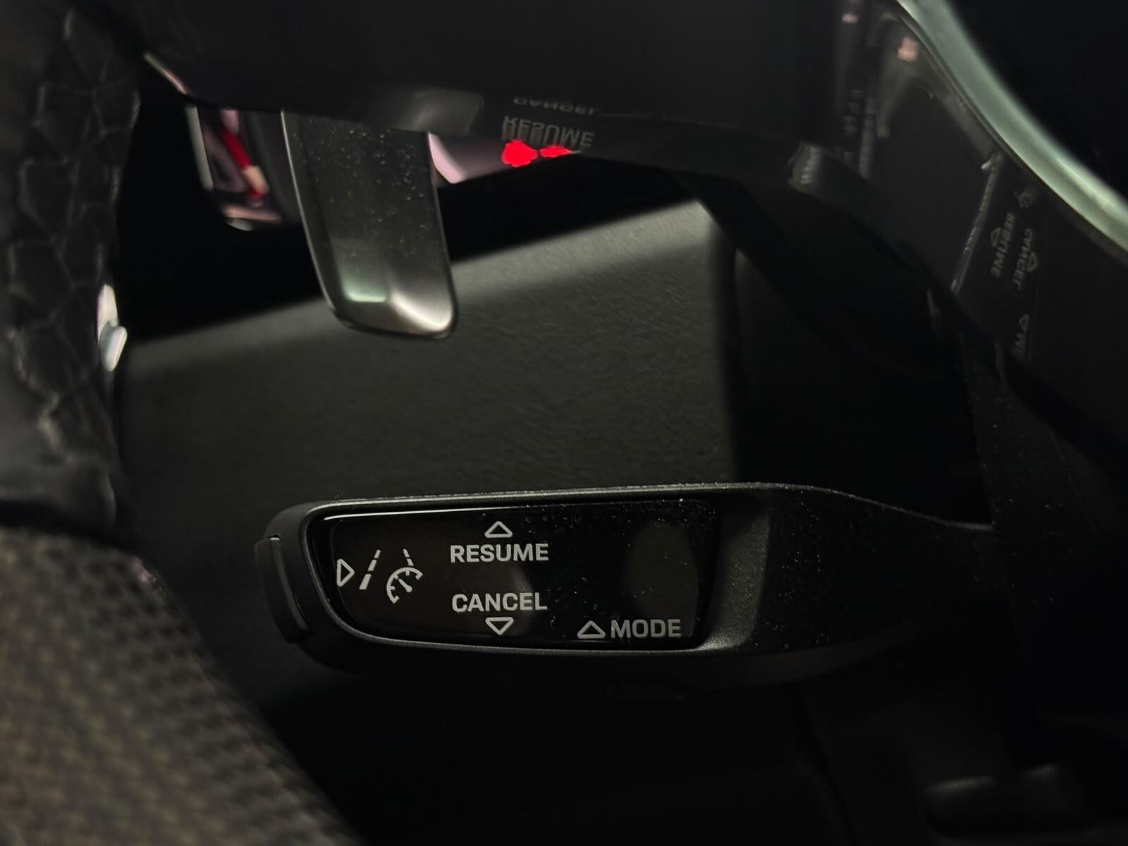 Porsche Cayenne view 32