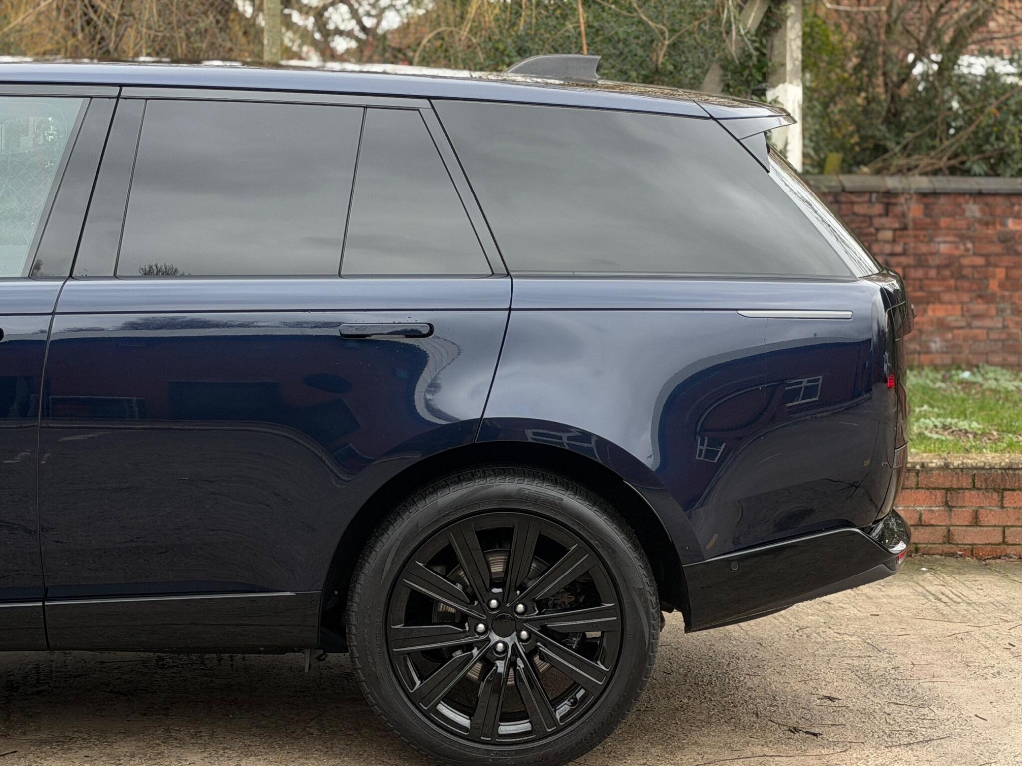 Land Rover Range Rover view 47