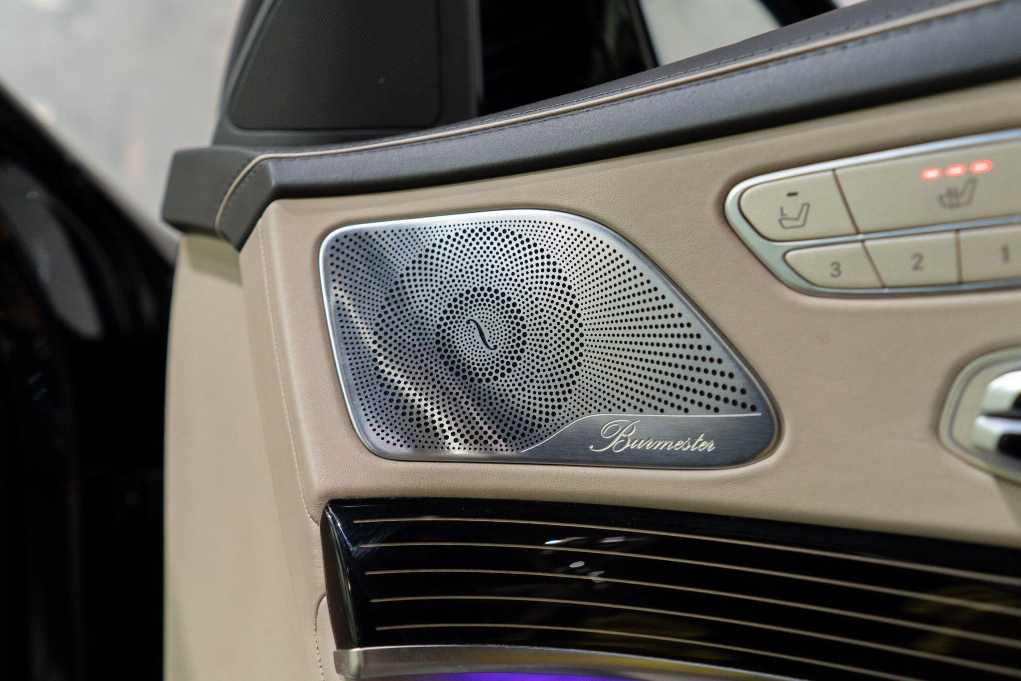 Mercedes-Benz S-Class view 41