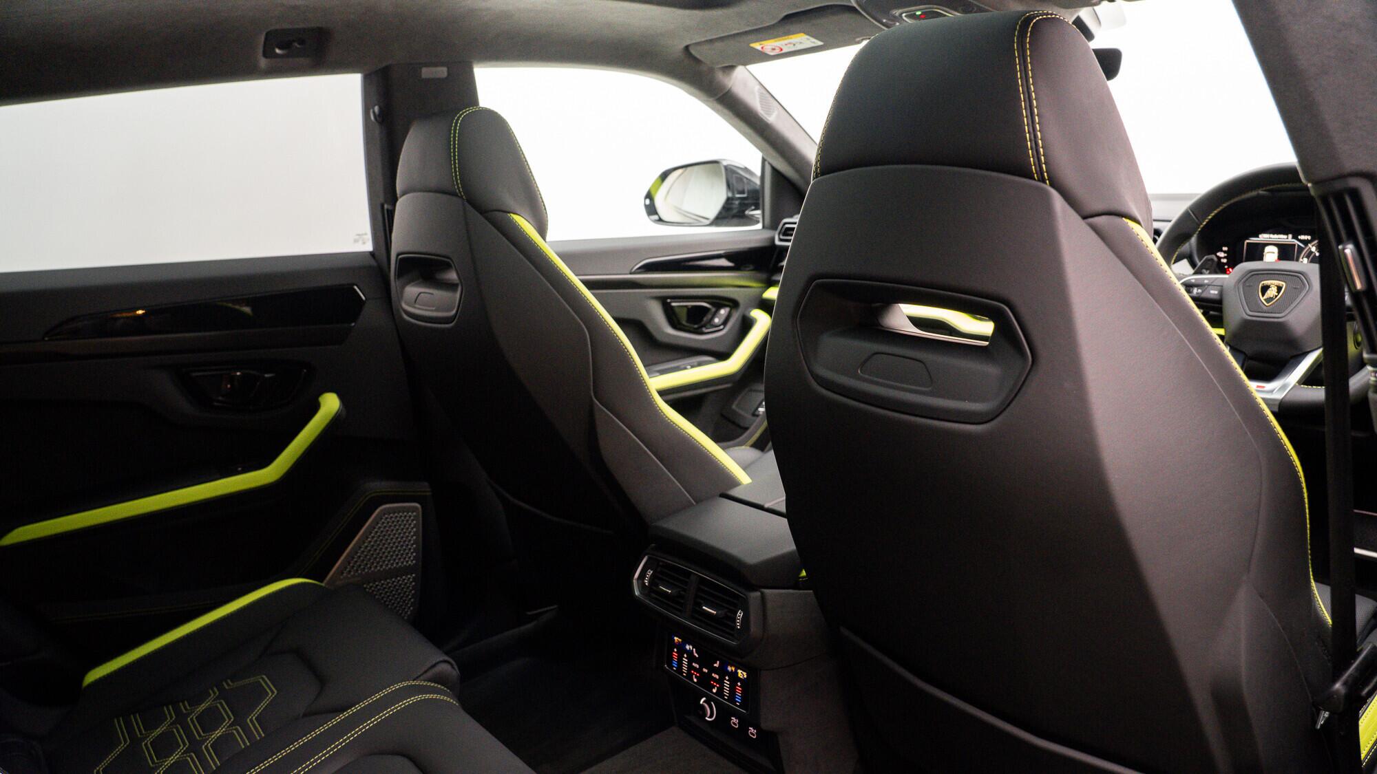 Lamborghini Urus view 21
