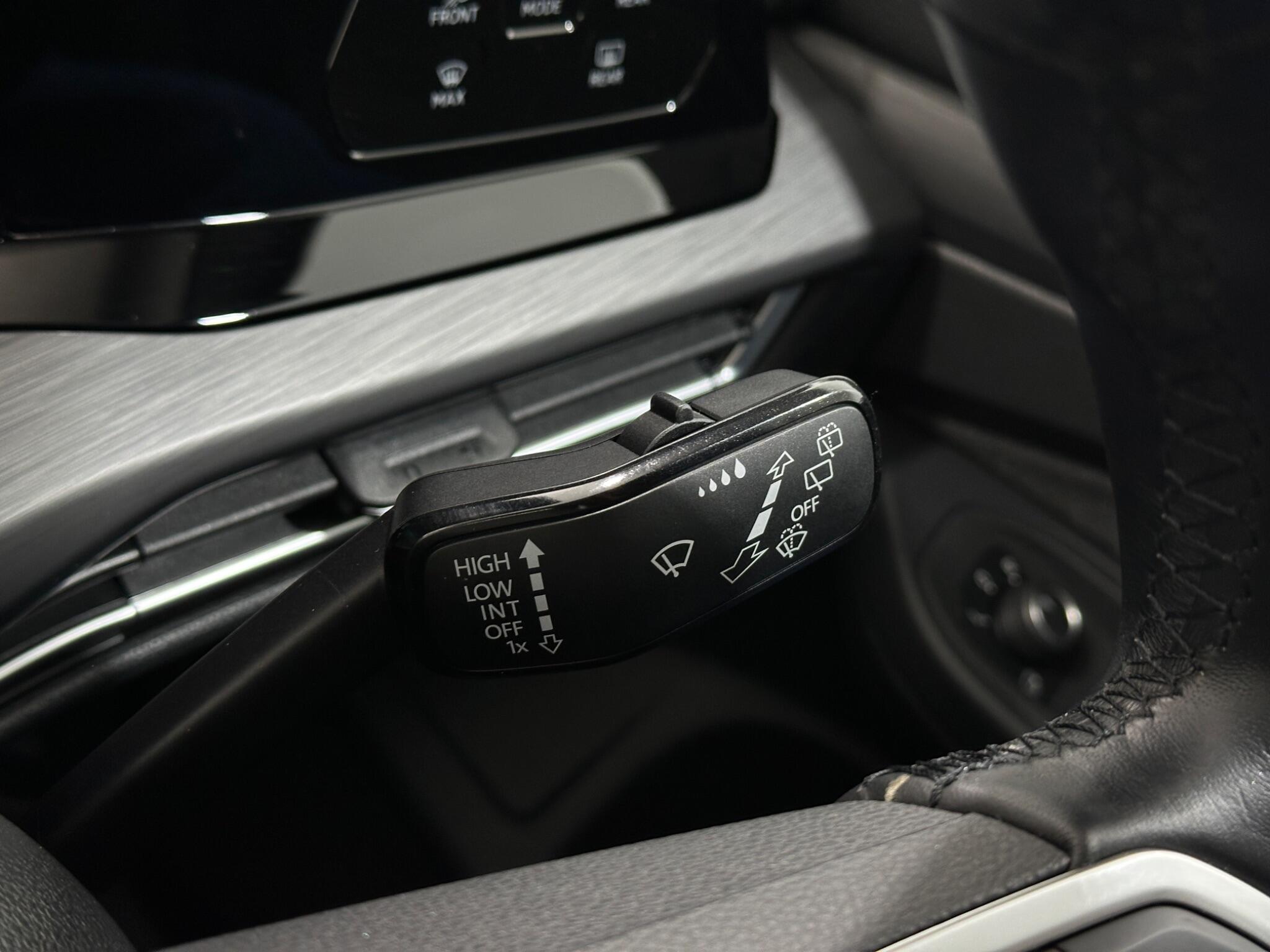 Volkswagen Golf view 17