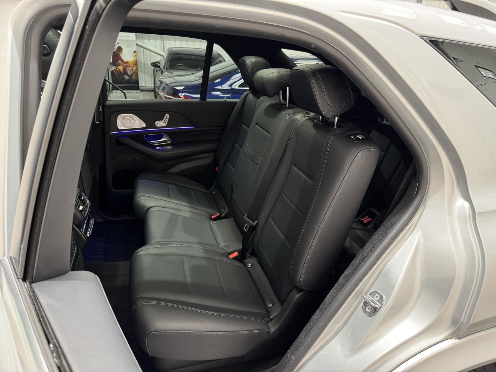 Mercedes-Benz Gle view 77