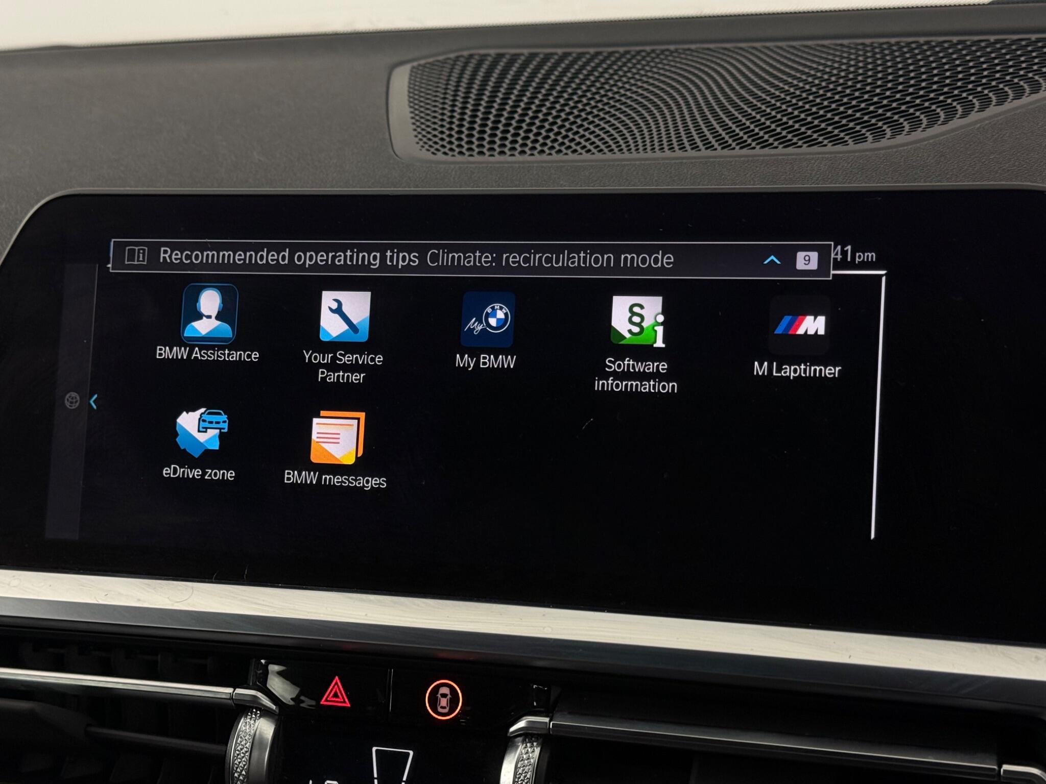 BMW 3 Series view 25