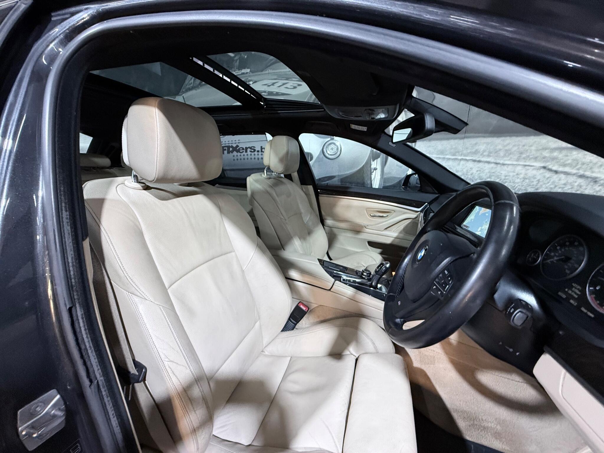 BMW 5 Series view 12