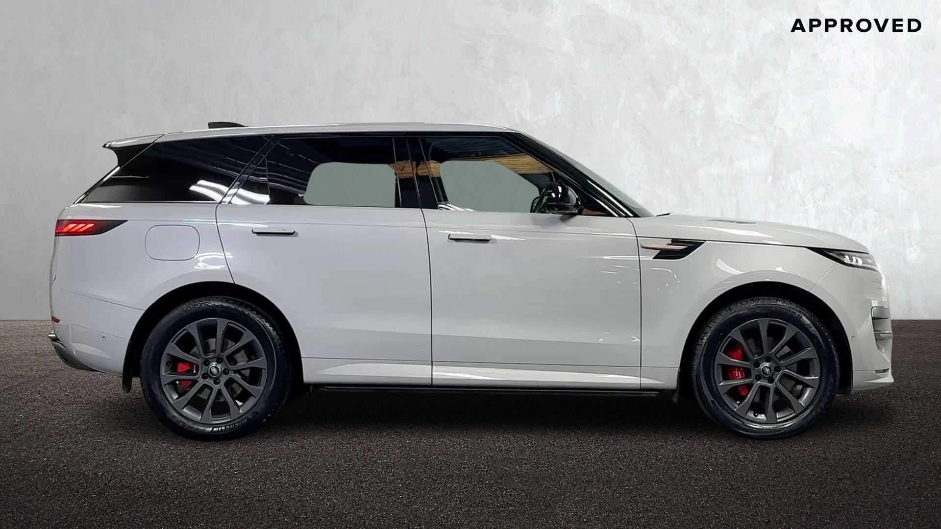 Land Rover Range Rover Sport view 5