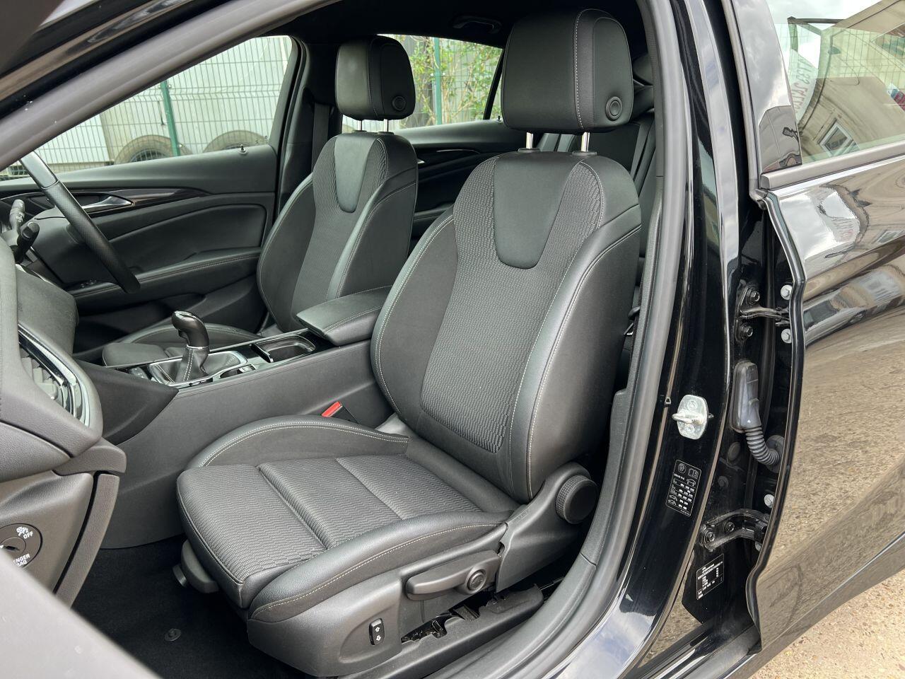 Vauxhall Insignia view 25