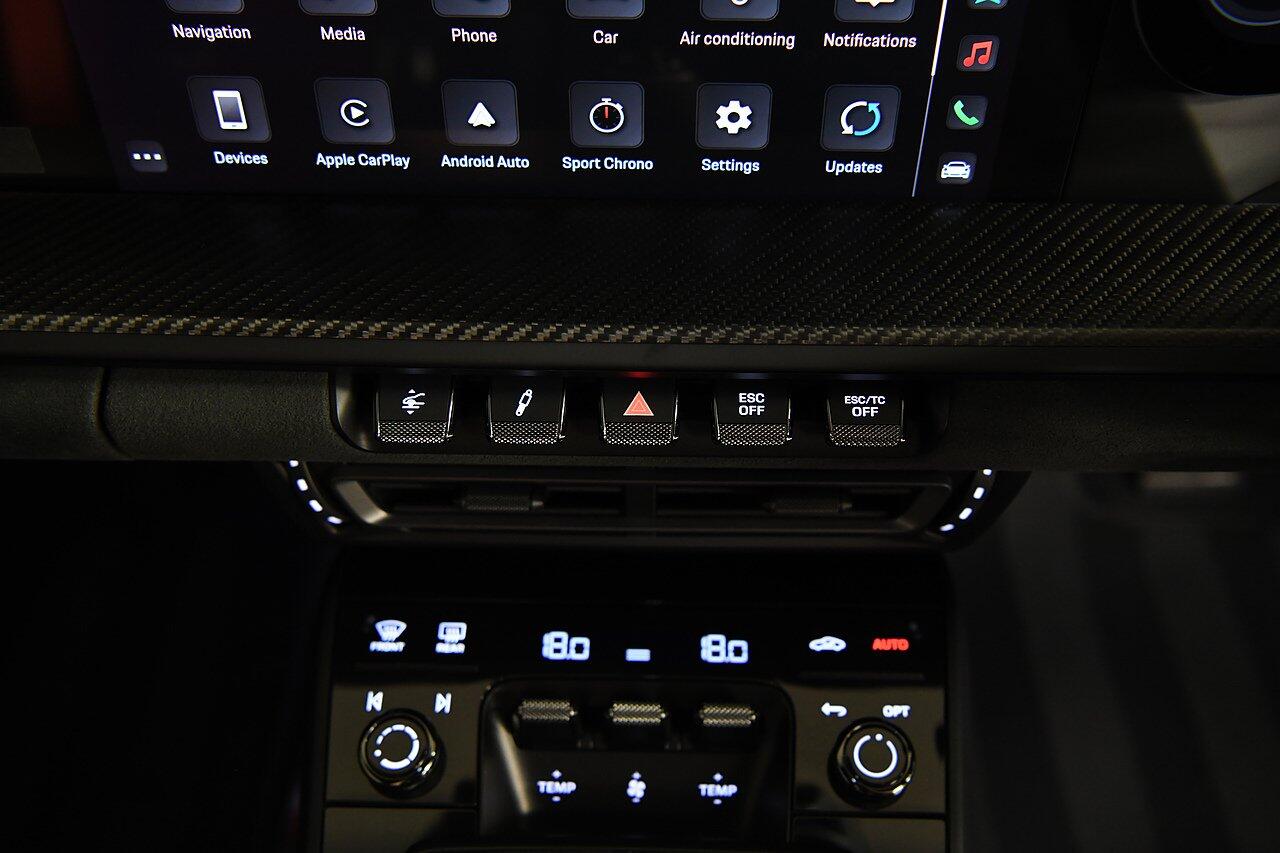 Porsche 911 view 21