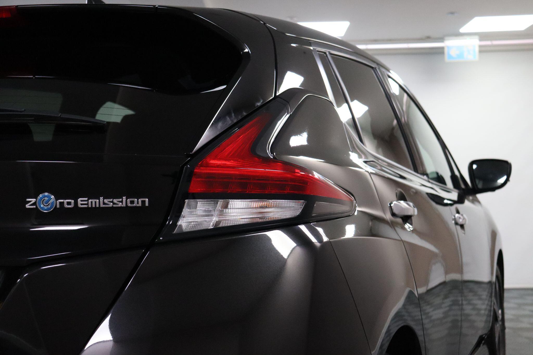 Nissan Leaf view 23