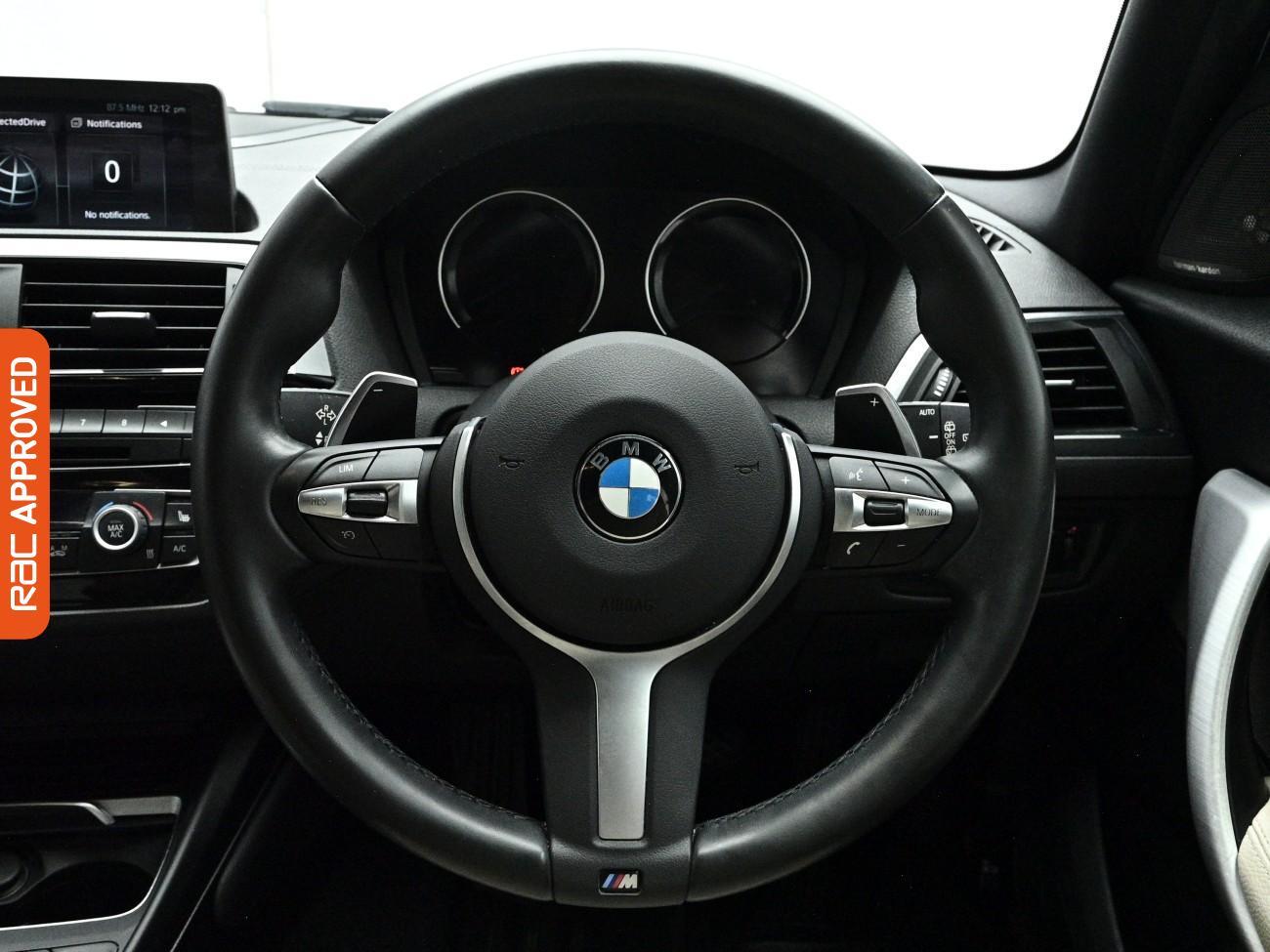 BMW 1 Series view 9