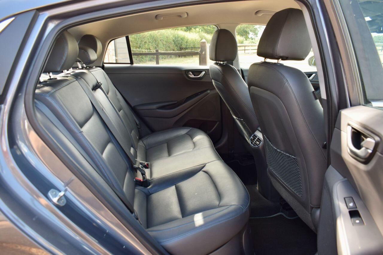 Hyundai Ioniq view 36