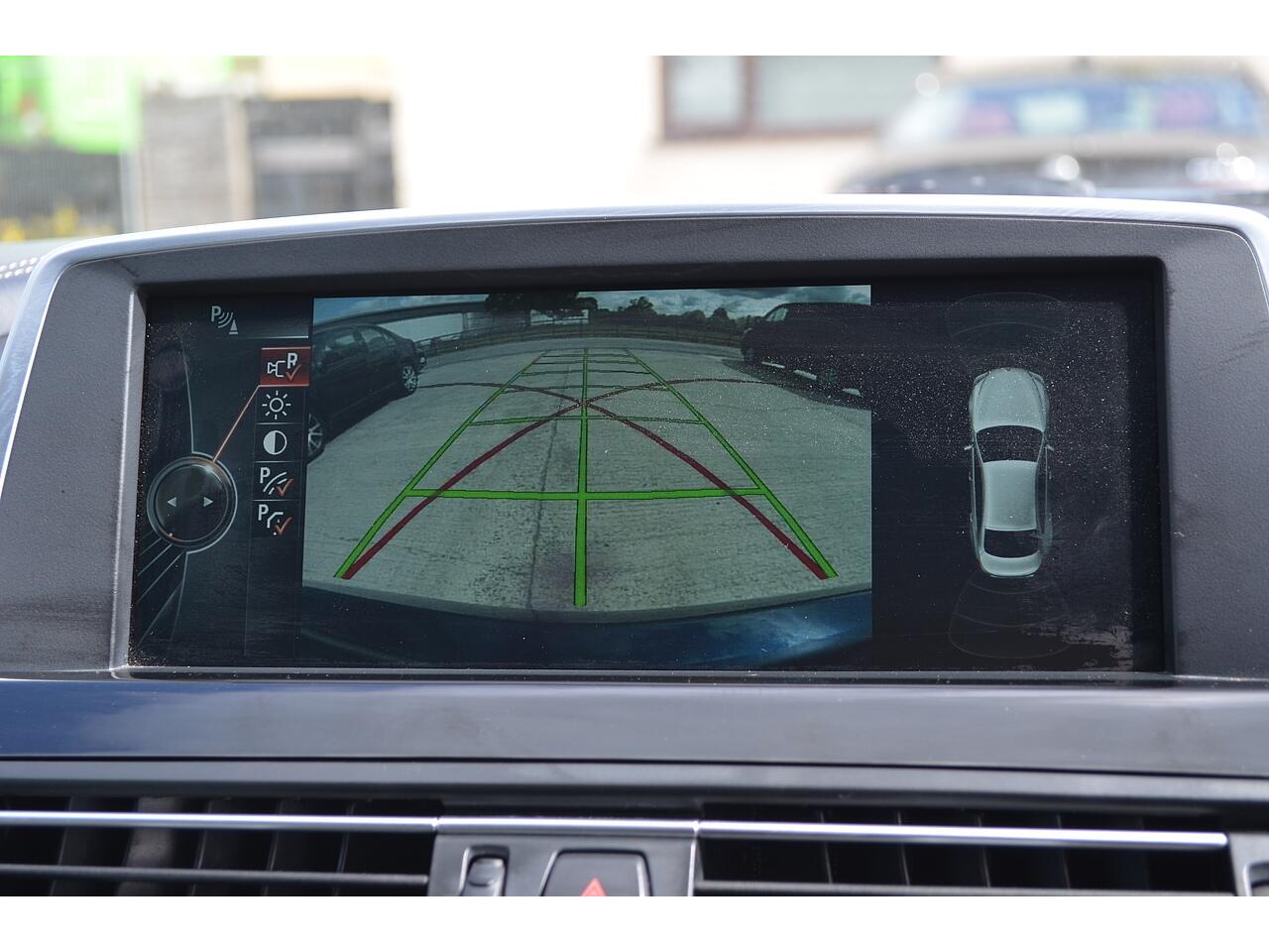 BMW 6 Series view 18