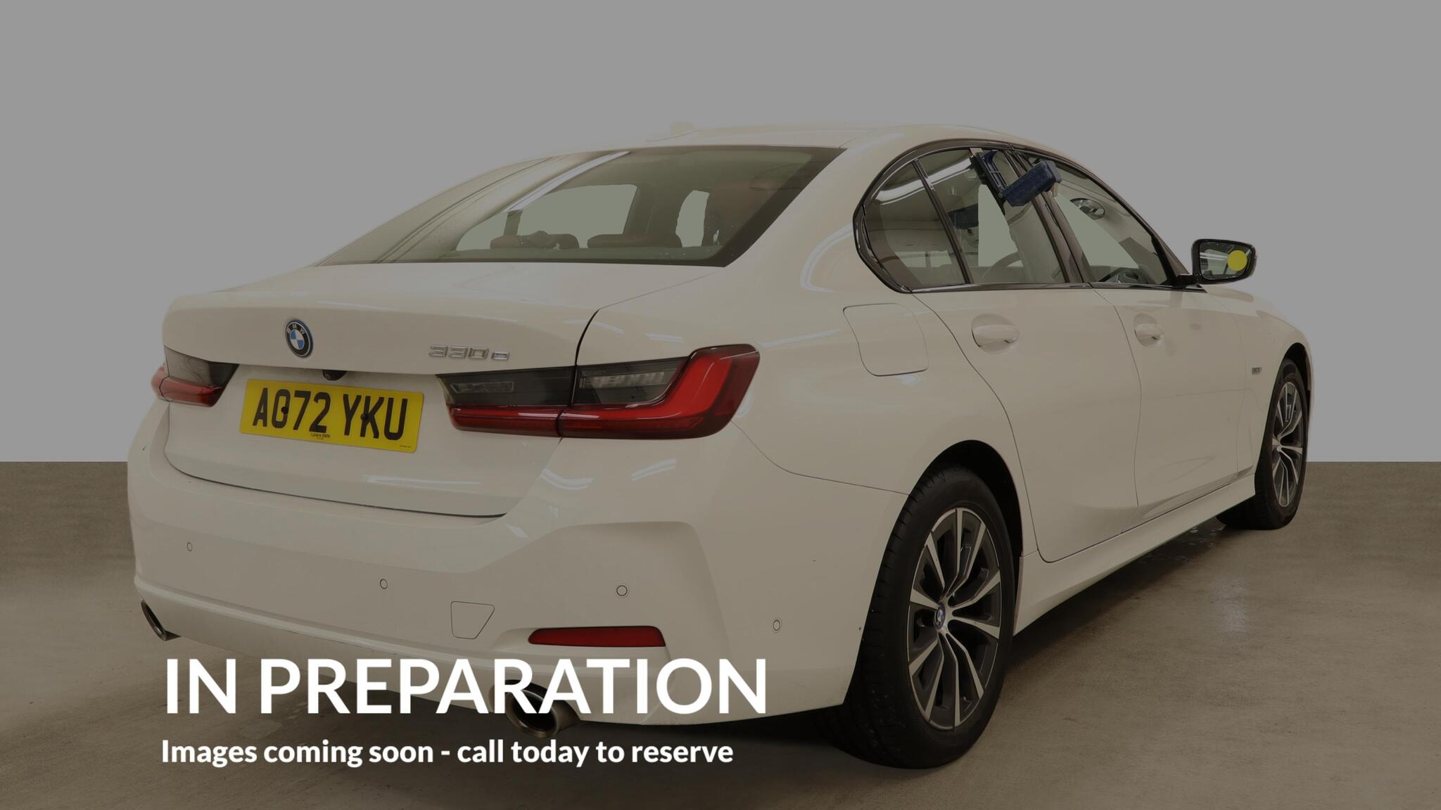 BMW 3 Series view 4