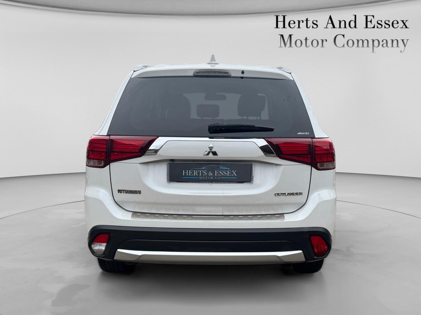 Mitsubishi Outlander view 6