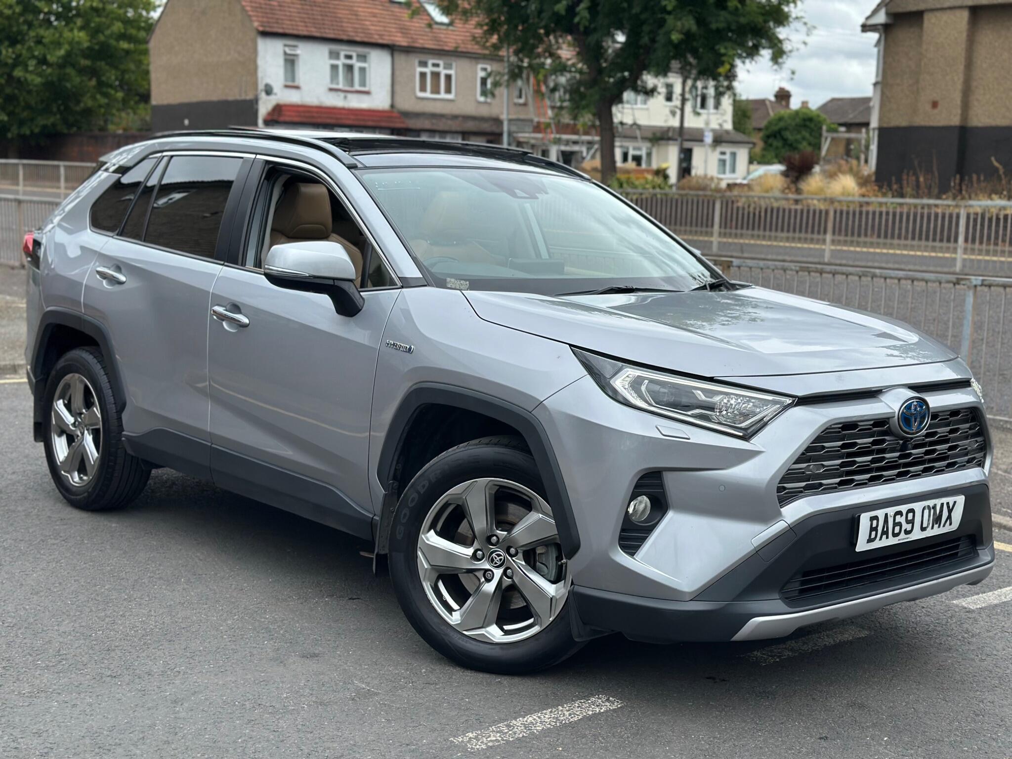 2019 Toyota Rav4 in Silver for sale