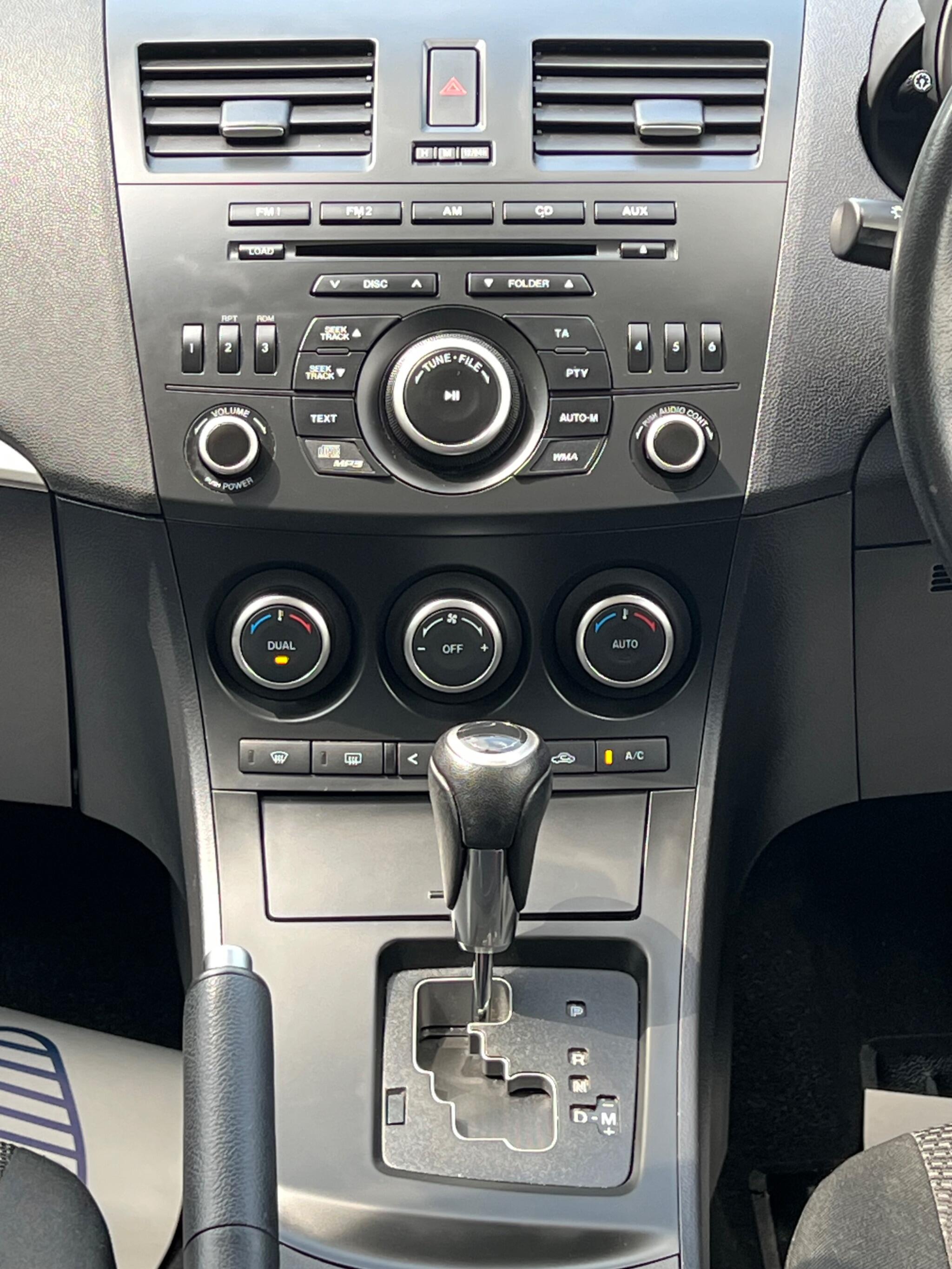 Mazda Mazda3 view 33