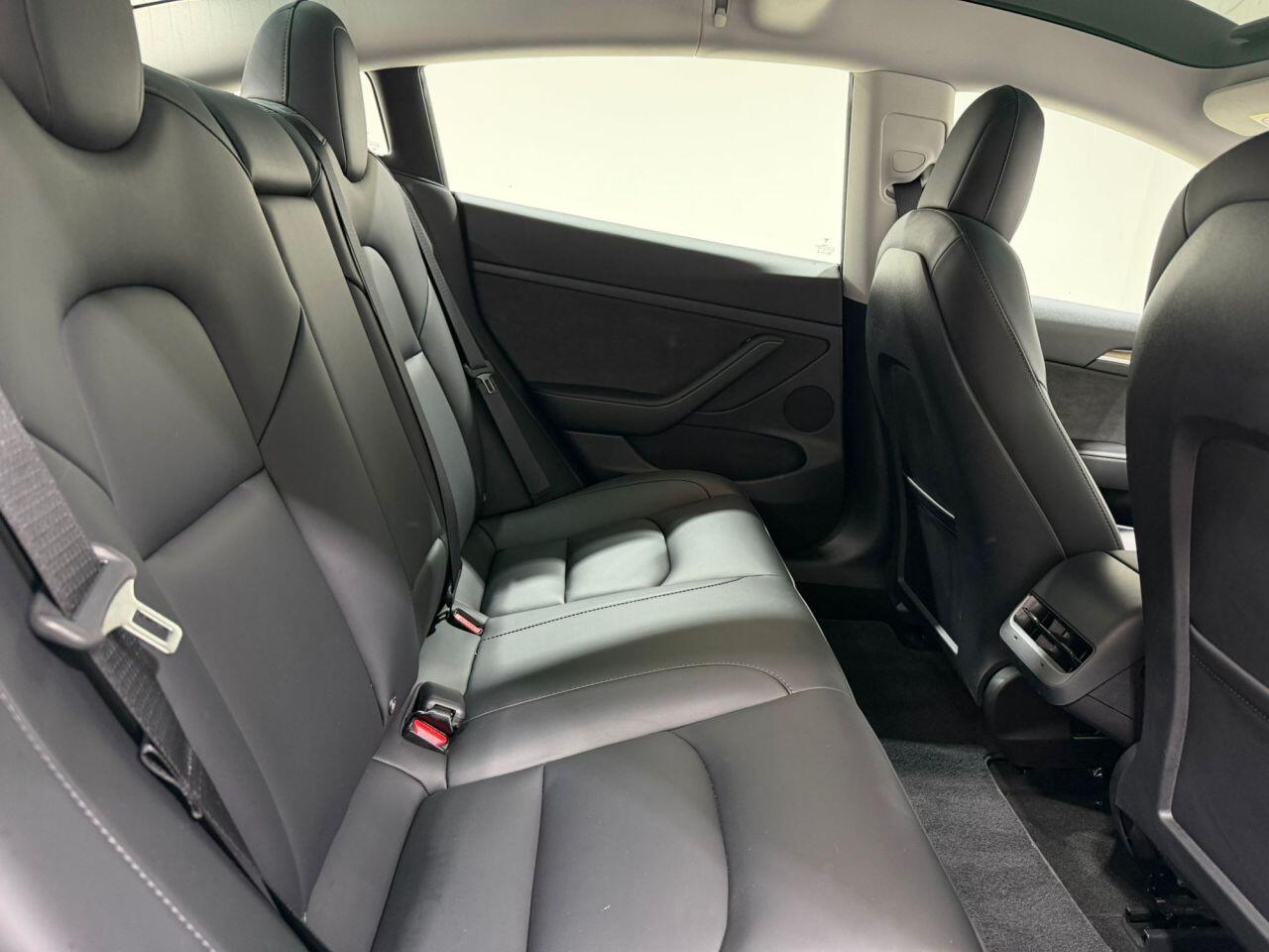 Tesla Model 3 view 31