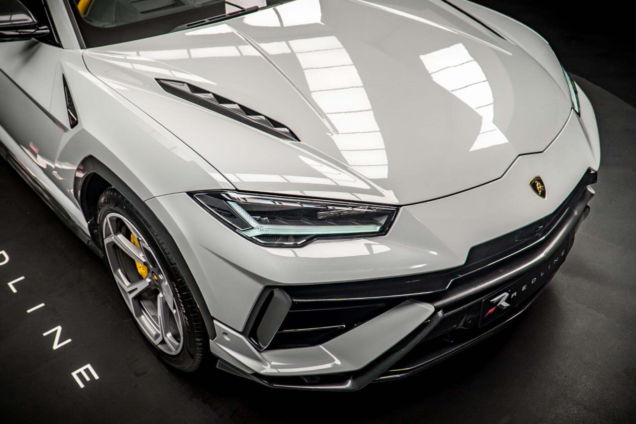 Lamborghini Urus view 11