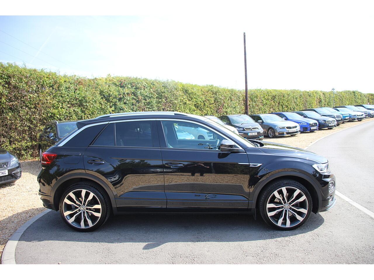 Volkswagen T-Roc view 12
