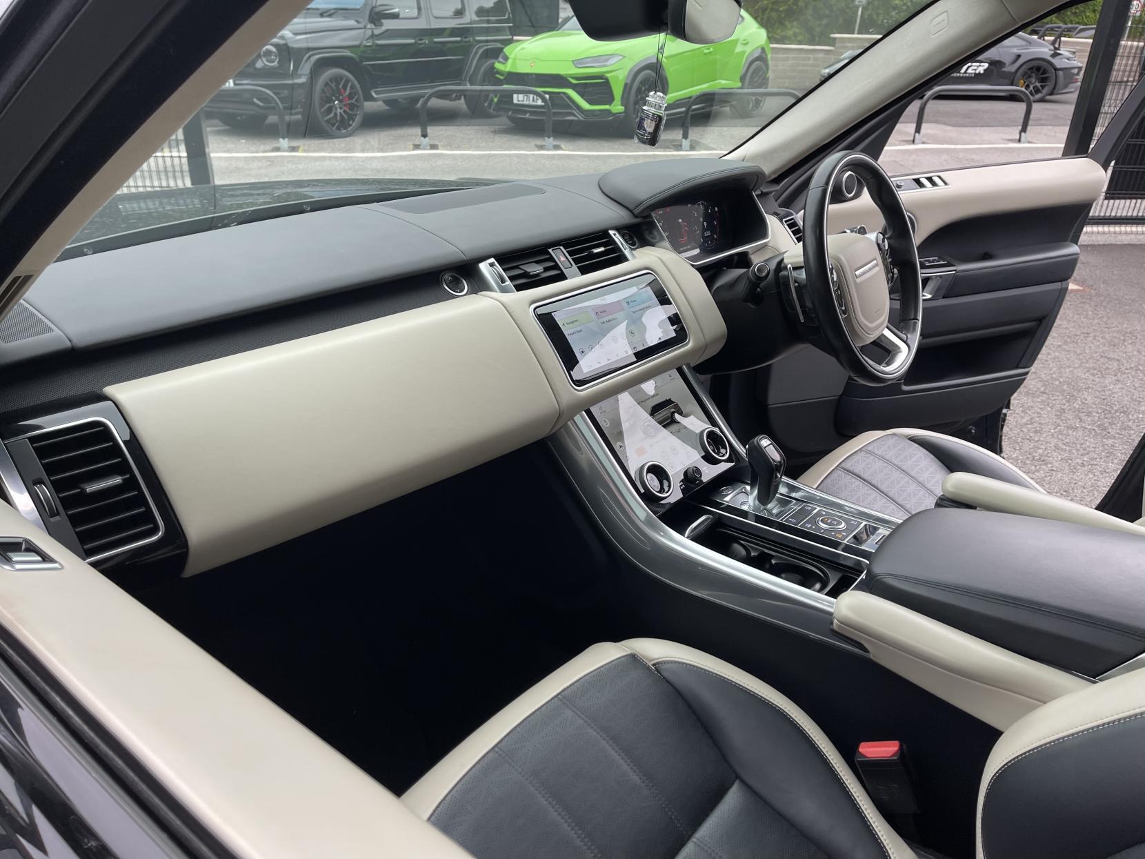 Land Rover Range Rover Sport view 7
