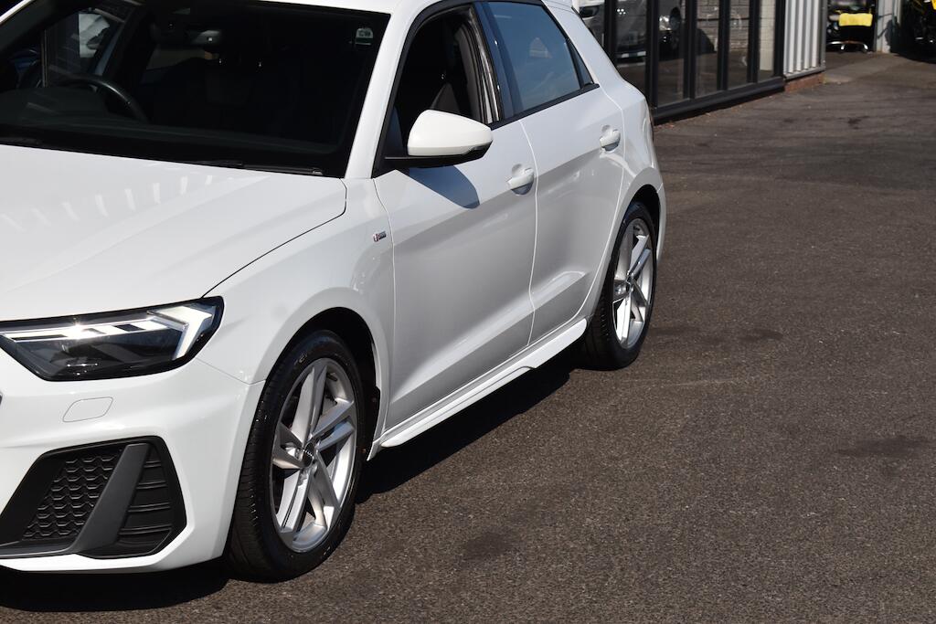Audi A1 view 24