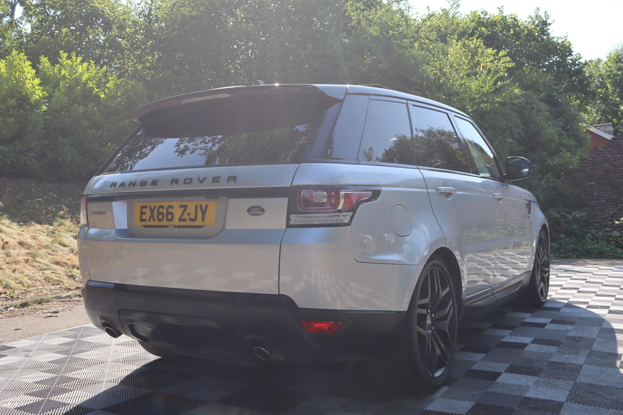 Land Rover Range Rover Sport view 35