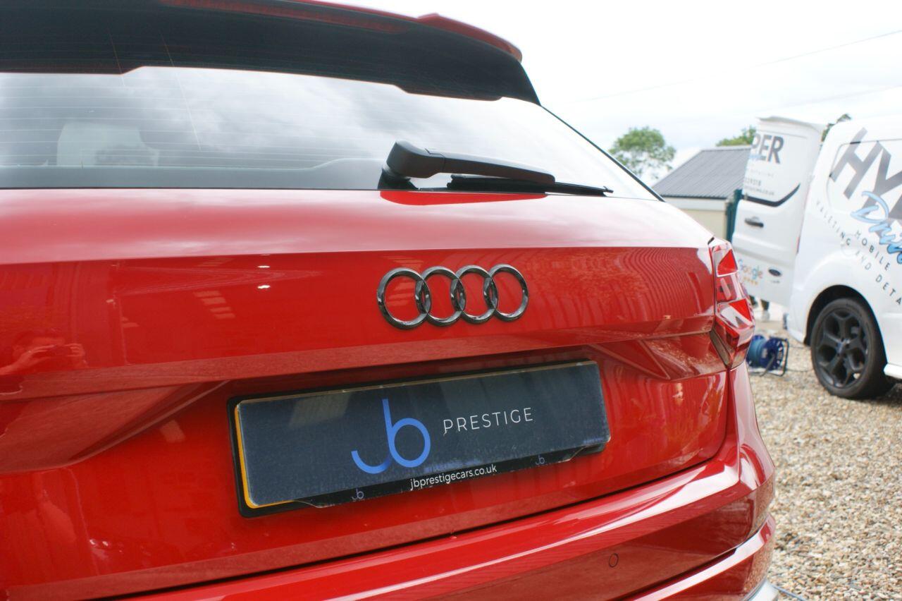 Audi SQ2 view 19