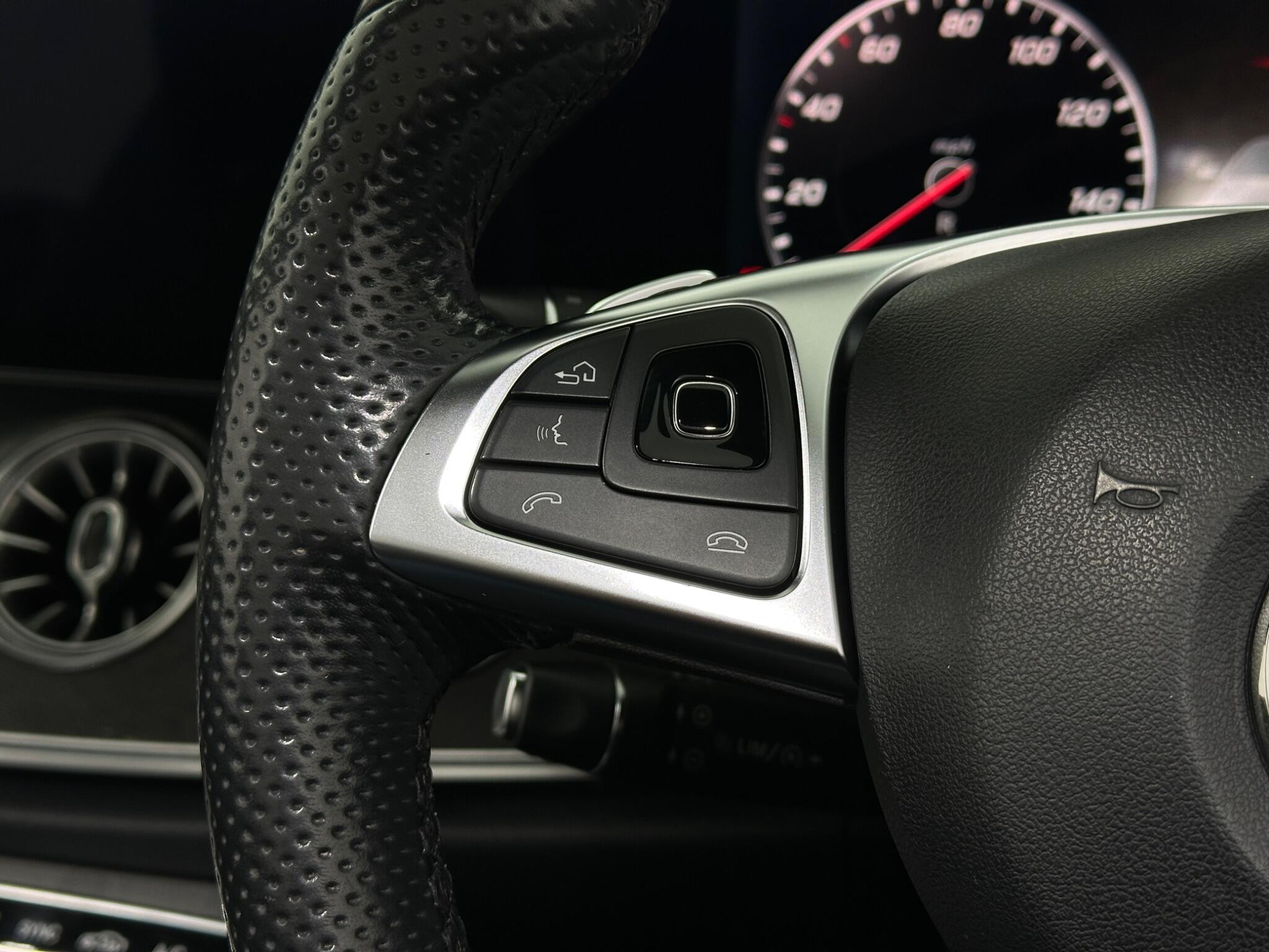Mercedes-Benz E-Class view 14