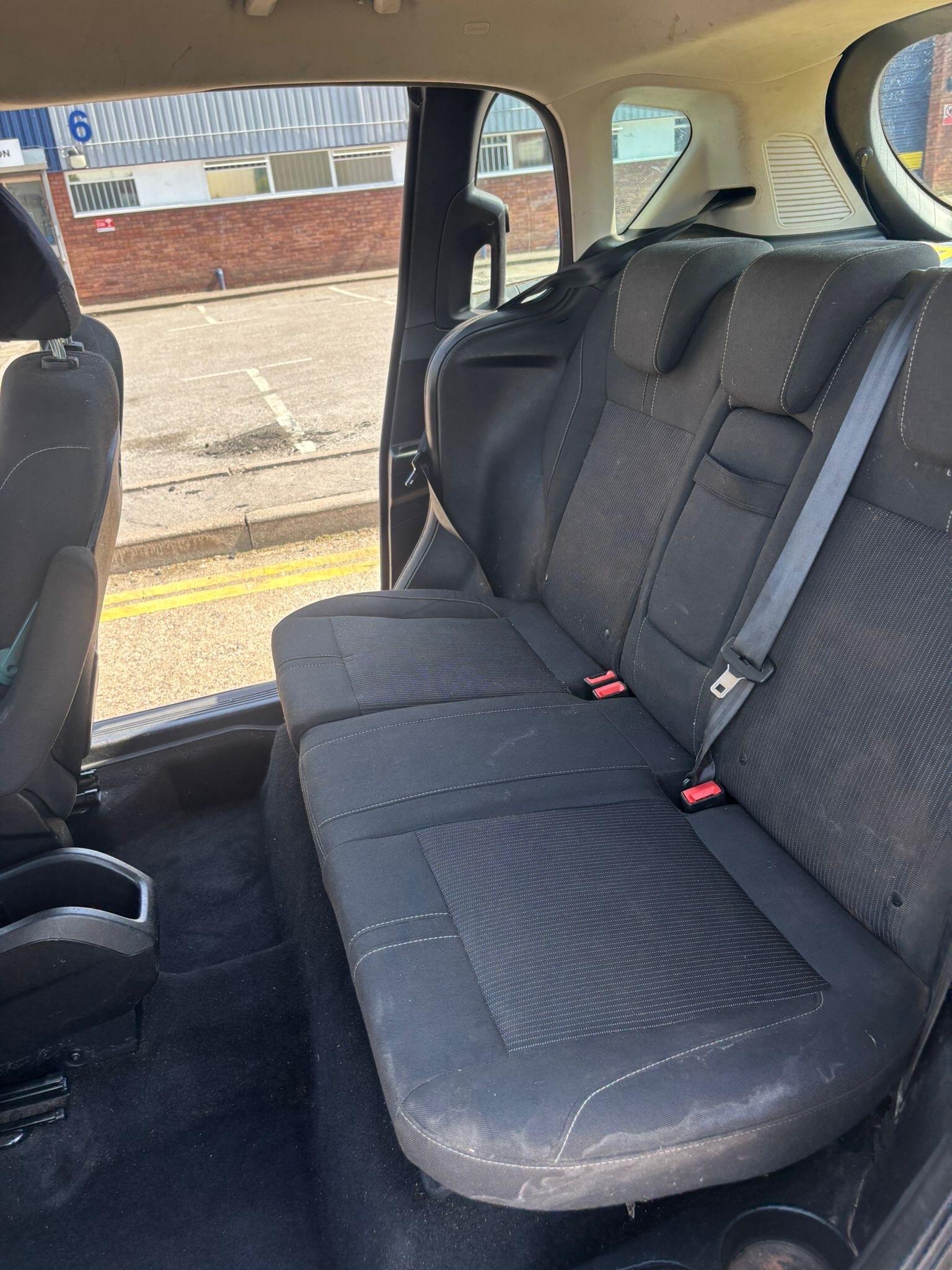Ford B-Max view 31