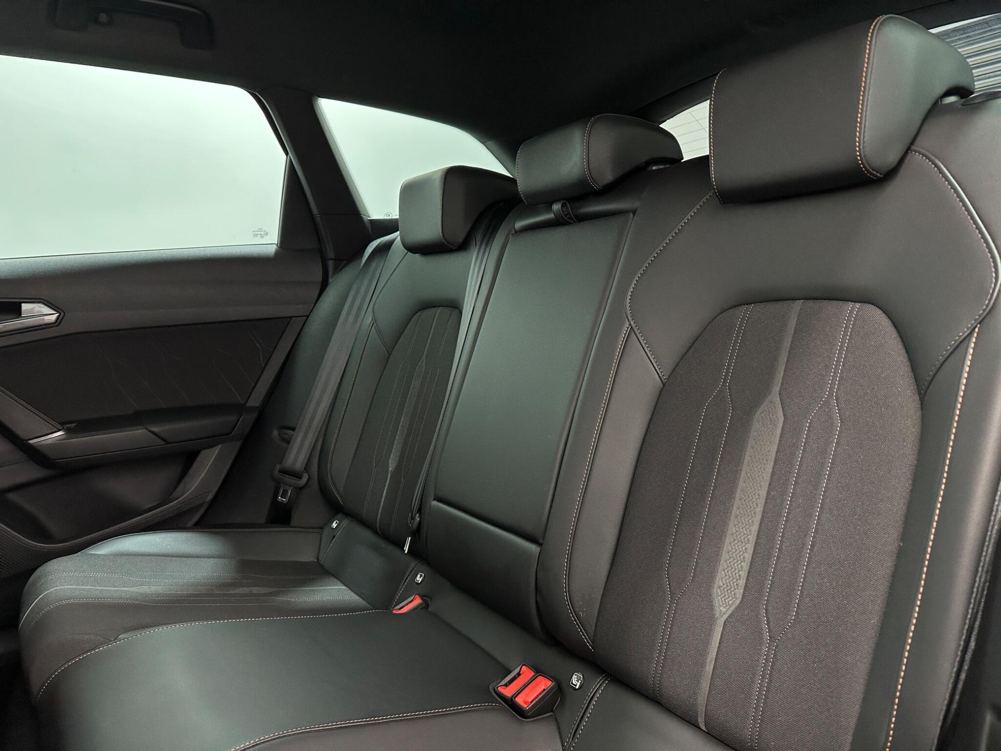 Cupra Leon view 39