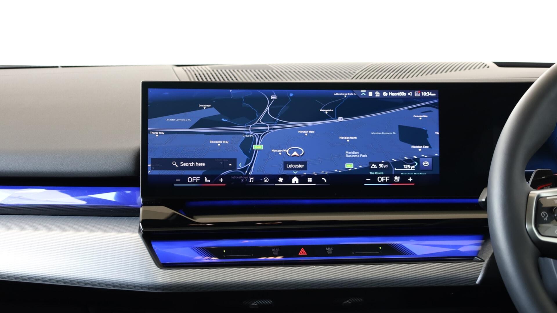 BMW 5 Series view 8