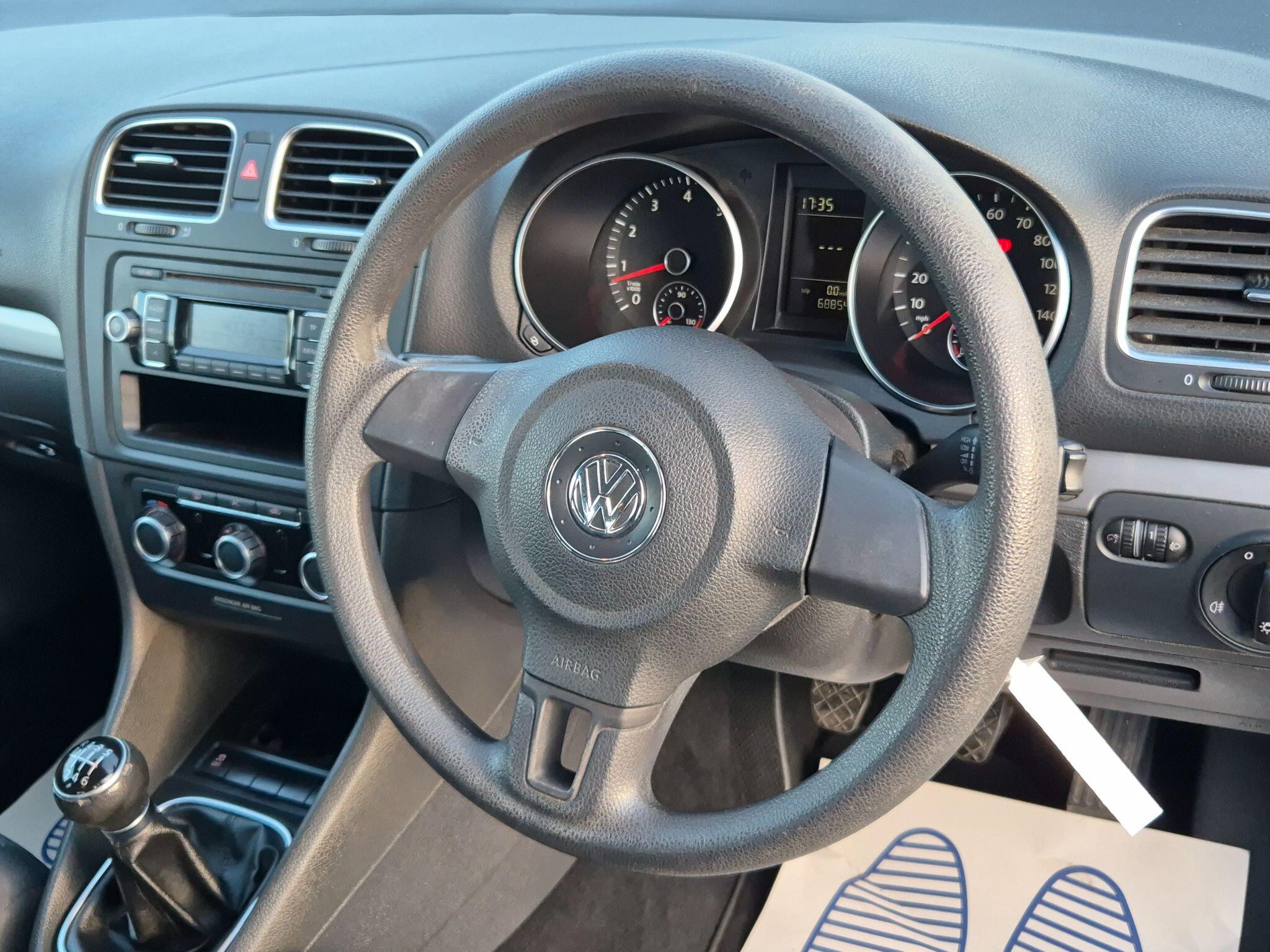 Volkswagen Golf view 9