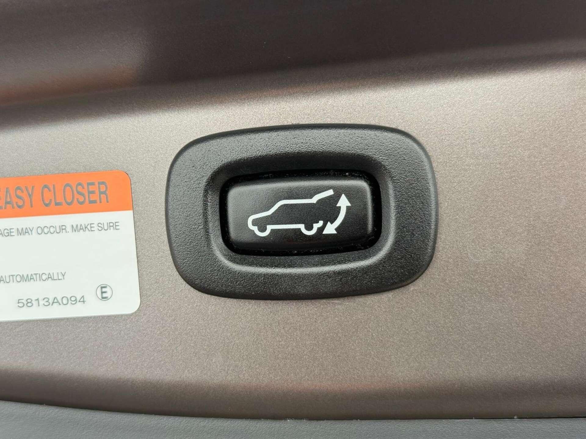 Mitsubishi Outlander view 36