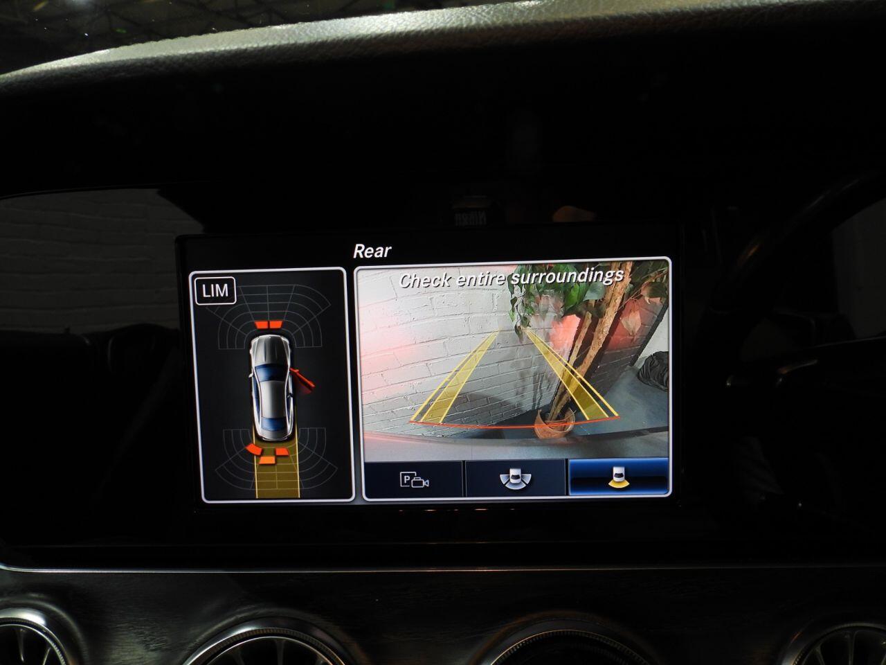 Mercedes-Benz E-Class view 29