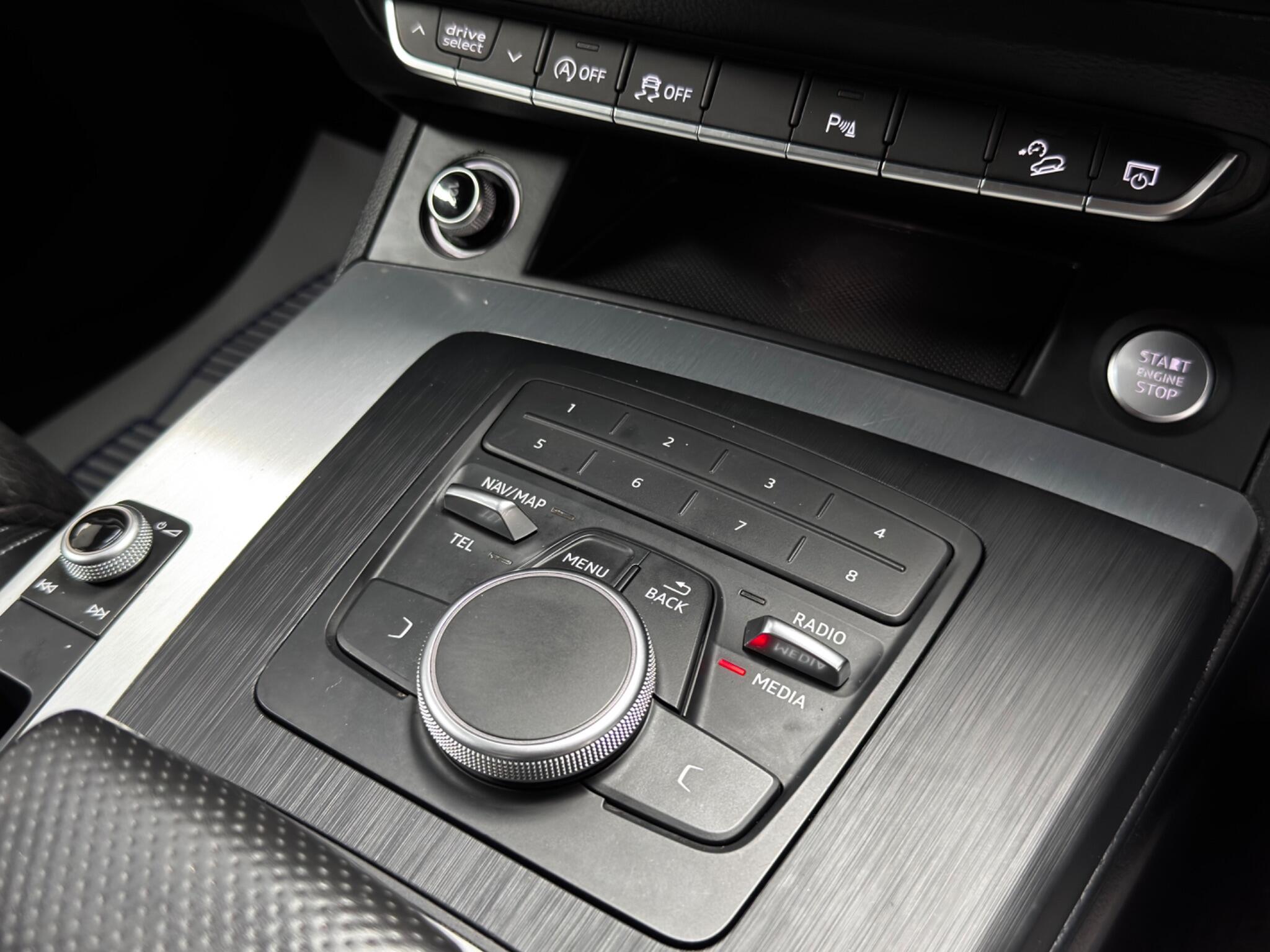 Audi Q5 view 26