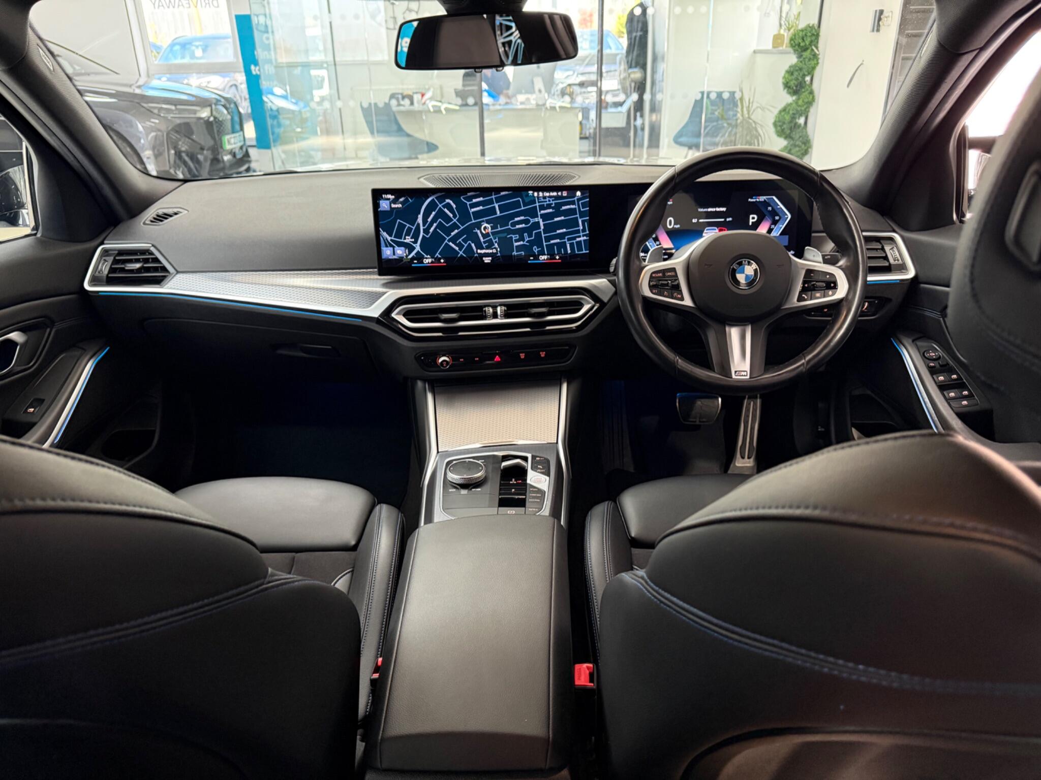 BMW 3 Series view 27