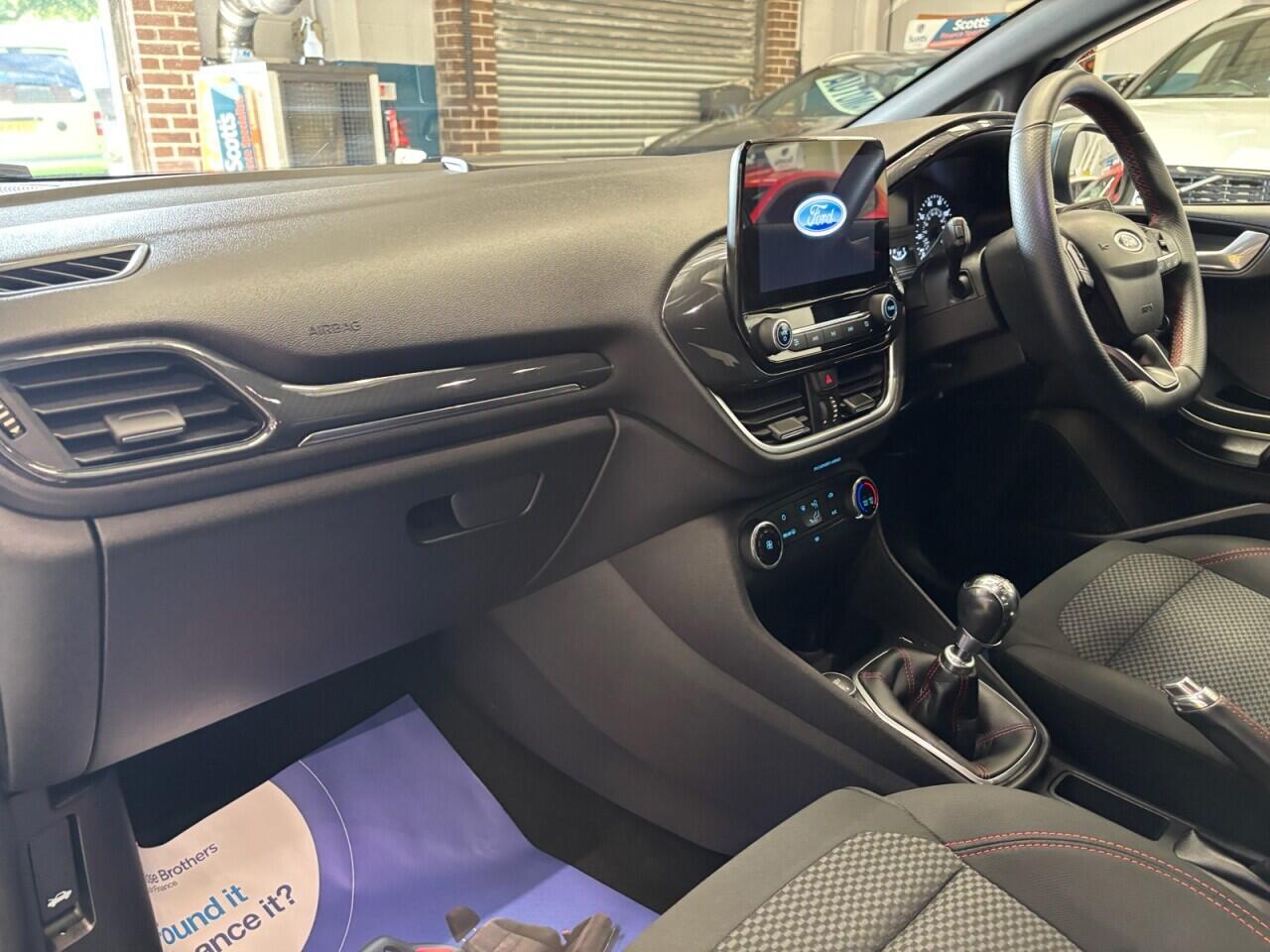 Ford Fiesta view 24