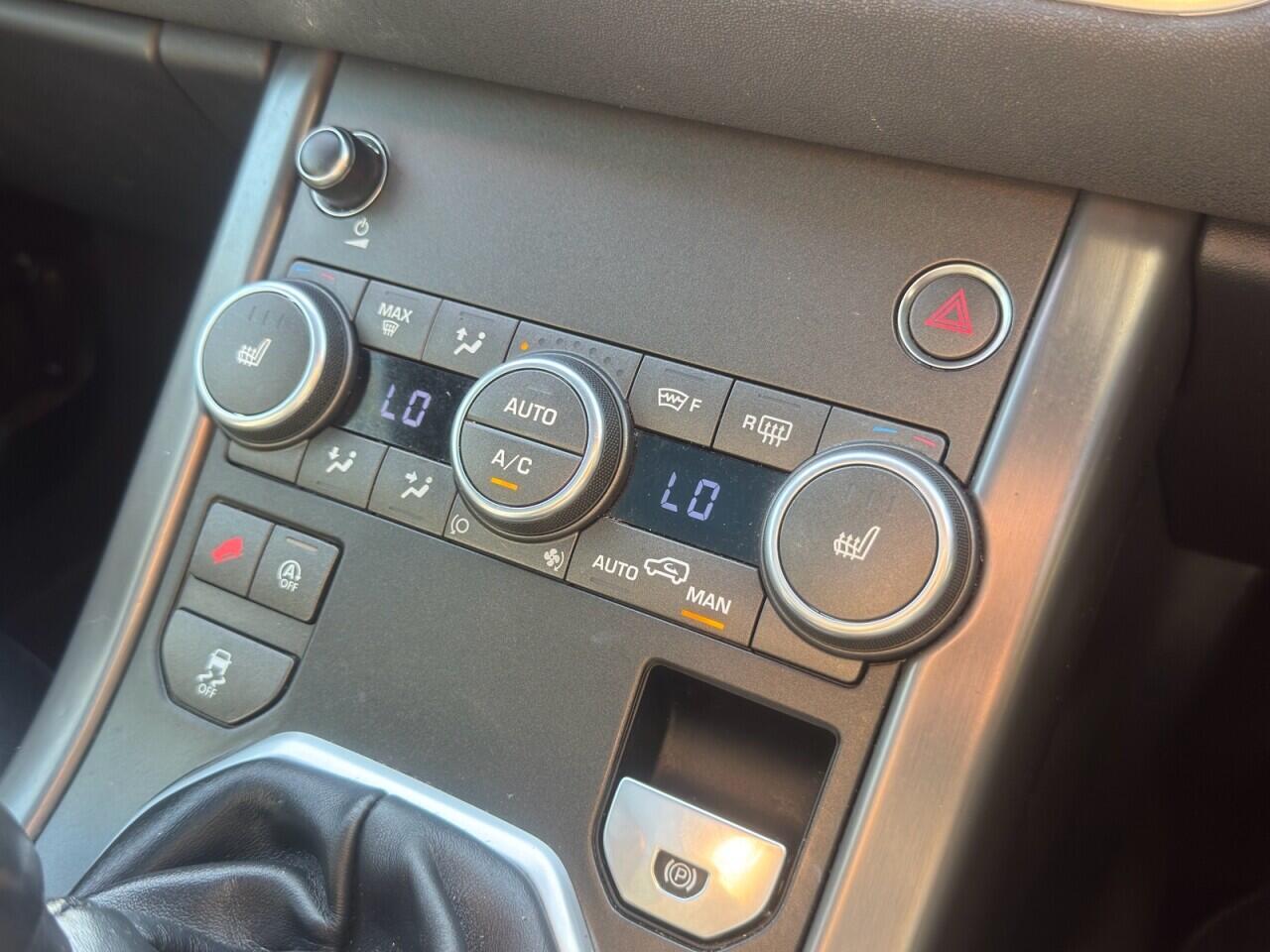 Land Rover Range Rover Evoque view 24