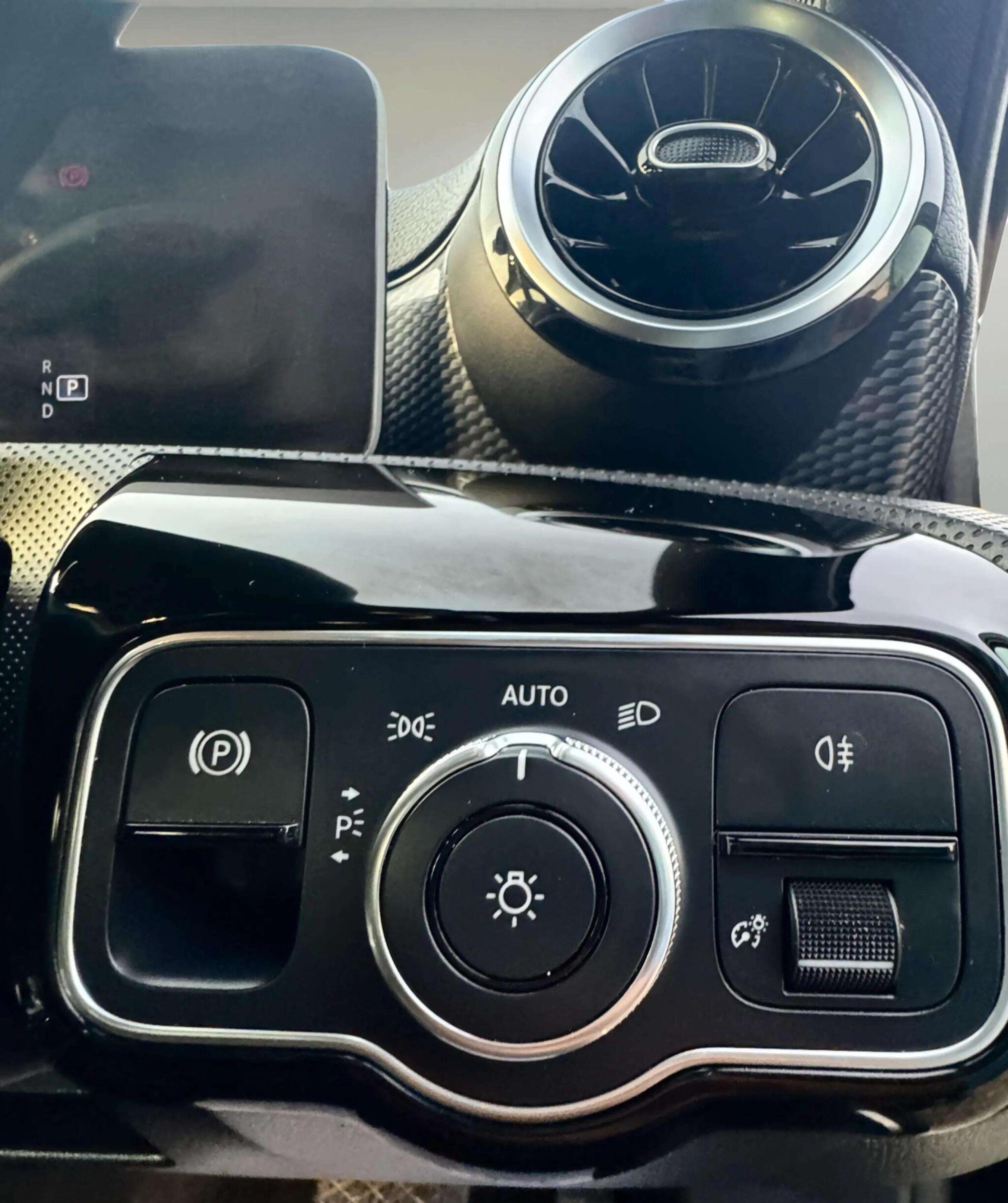 Mercedes-Benz A-Class view 36