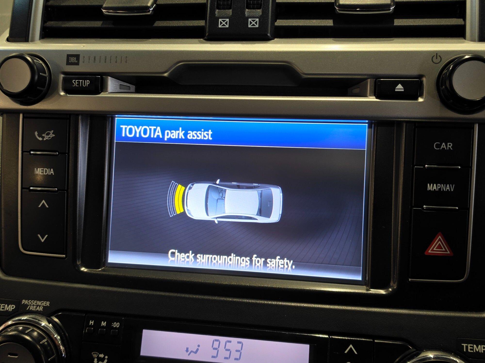 Toyota Land Cruiser view 133