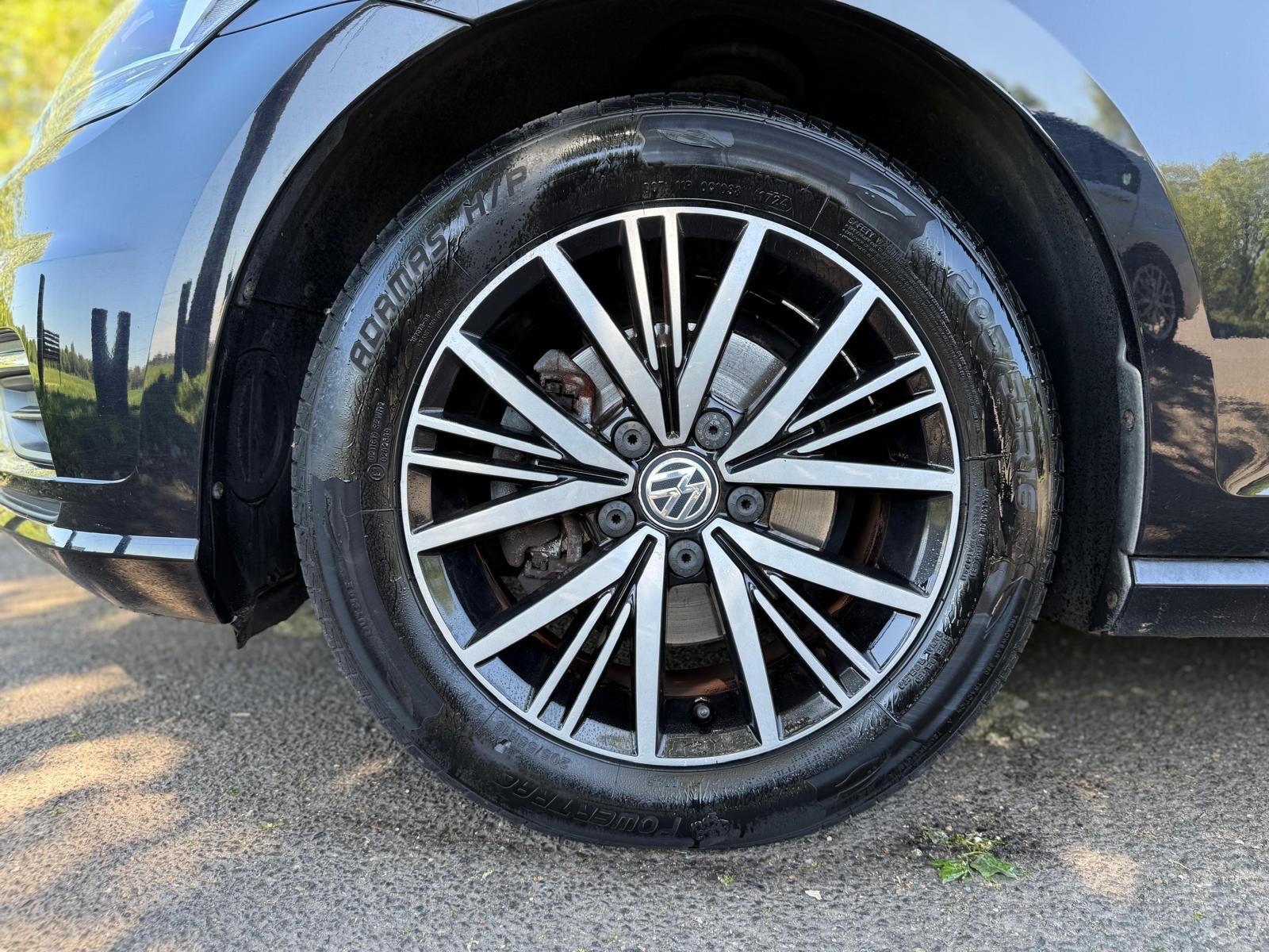Volkswagen Golf view 52