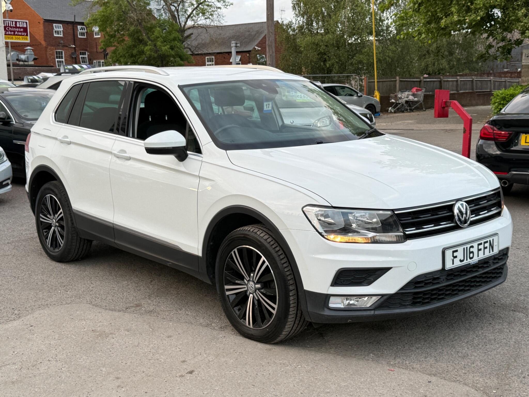 Volkswagen Tiguan - Image 5