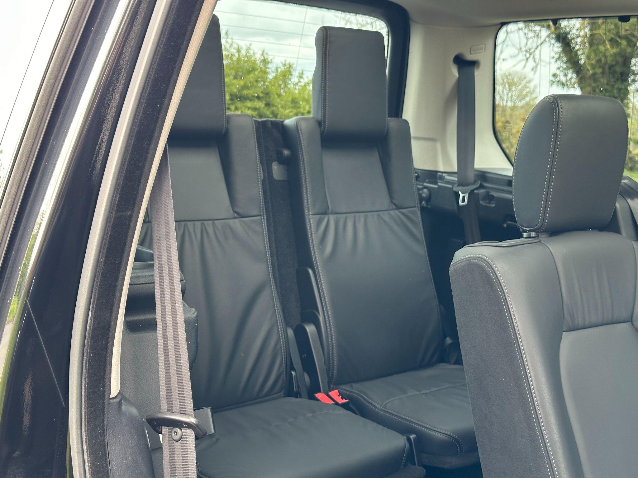 Land Rover Discovery view 14