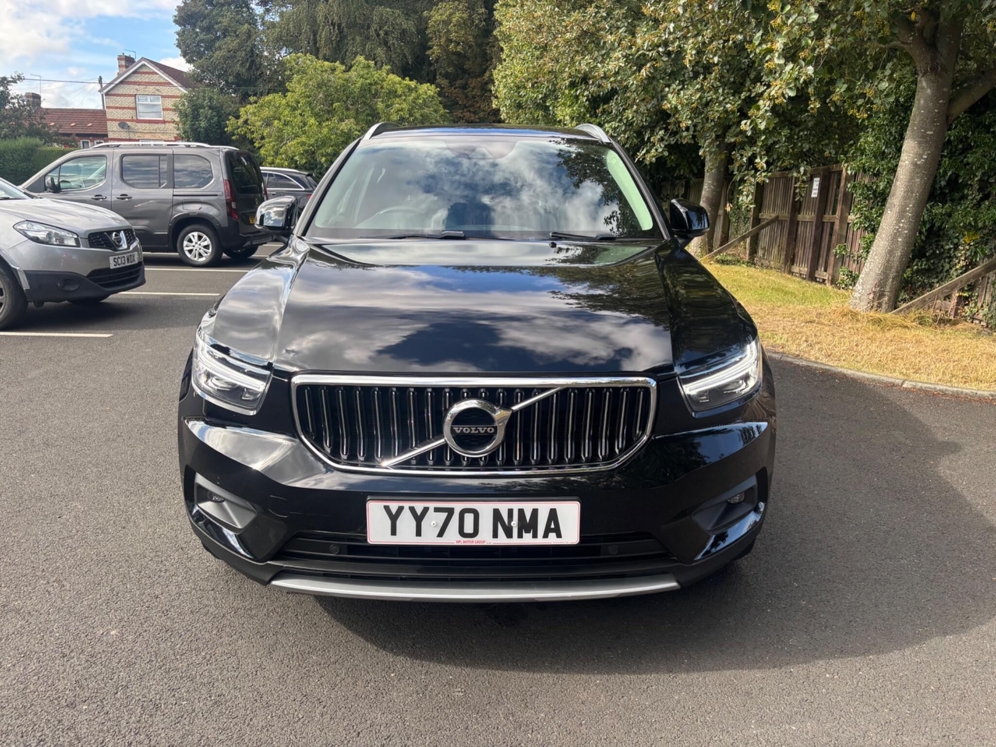 Volvo XC40 view 2