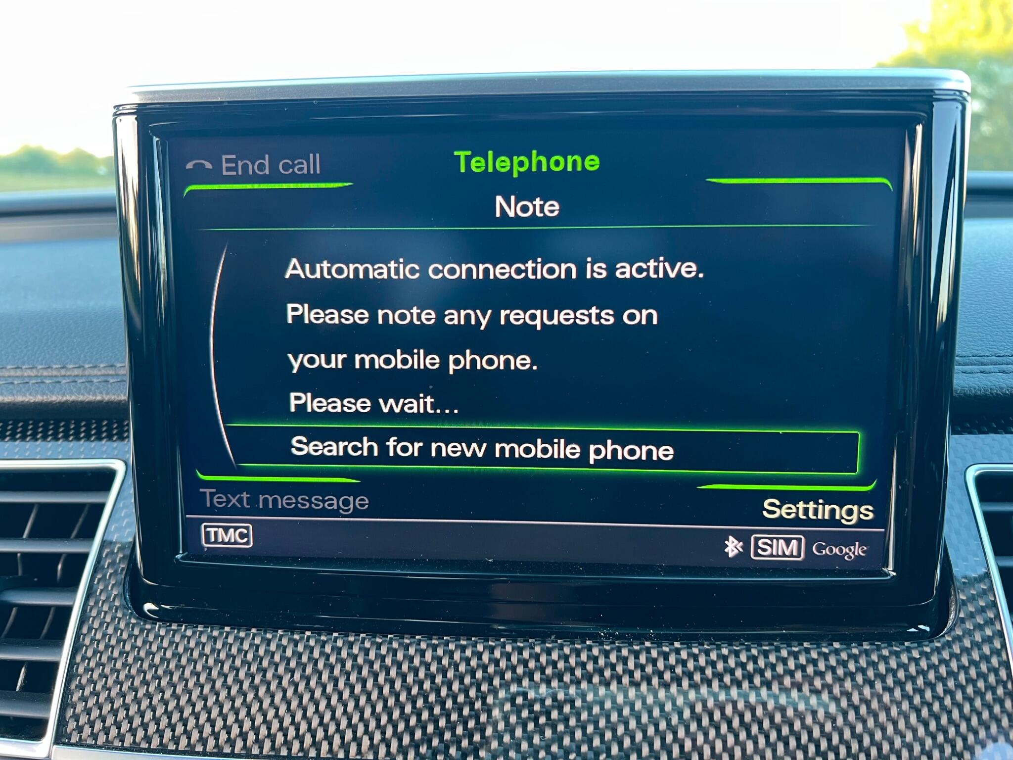 Audi A8 view 11