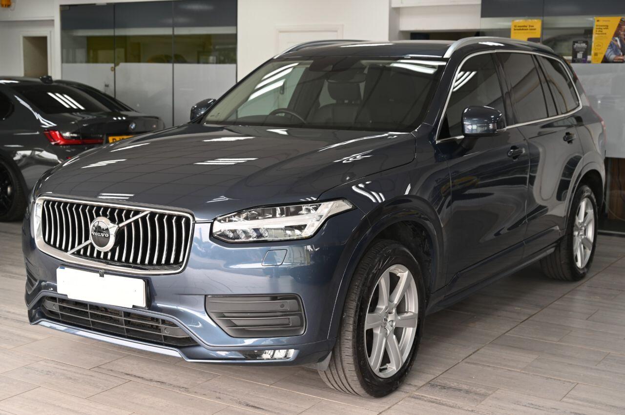 Volvo XC90 view 5